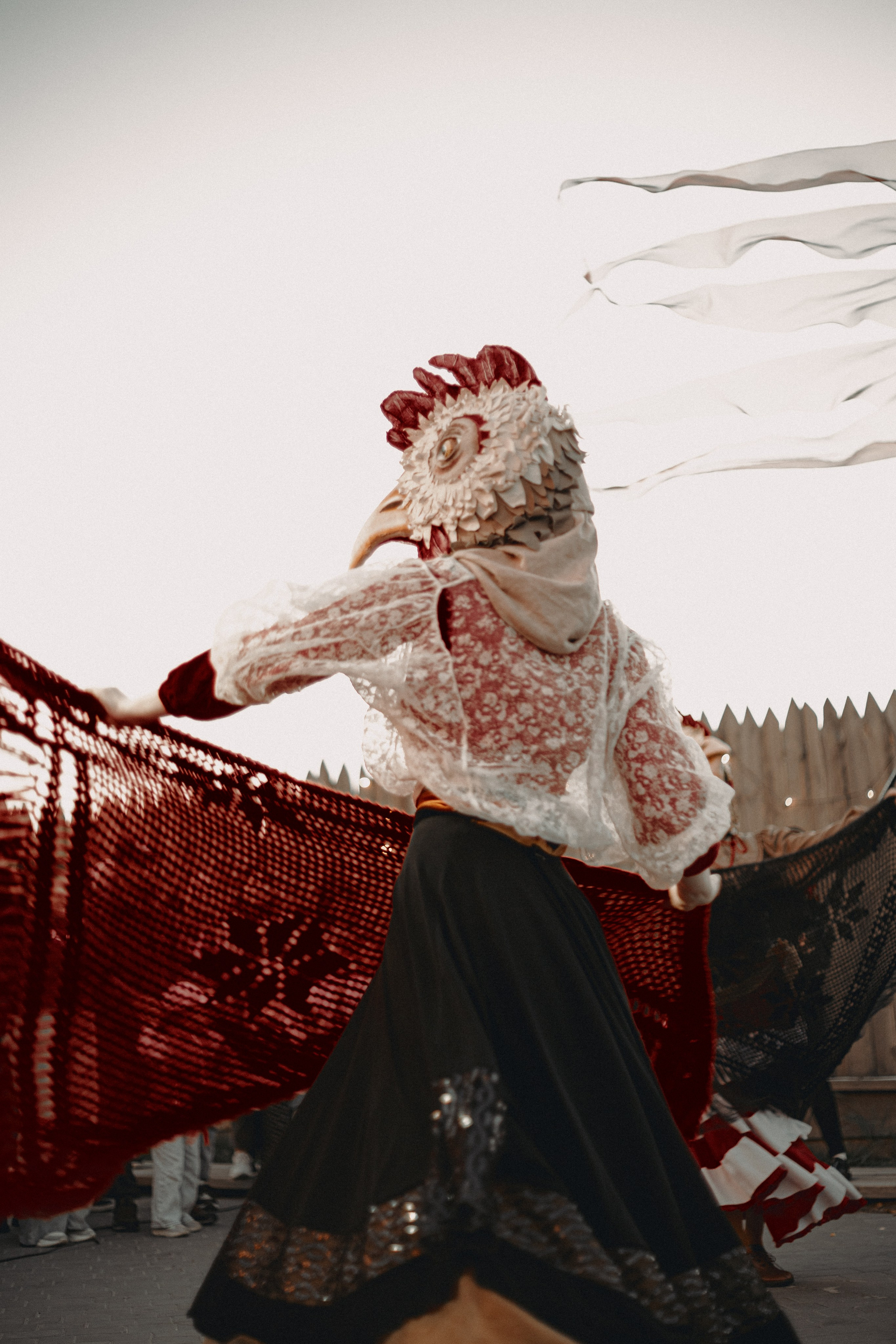 Спектакль «Куриное кабаре» от Свободного молодежного театра | Тобольск. Арт-фотограф Крис Л. в Тобольске: портрет, семейные, свадьбы