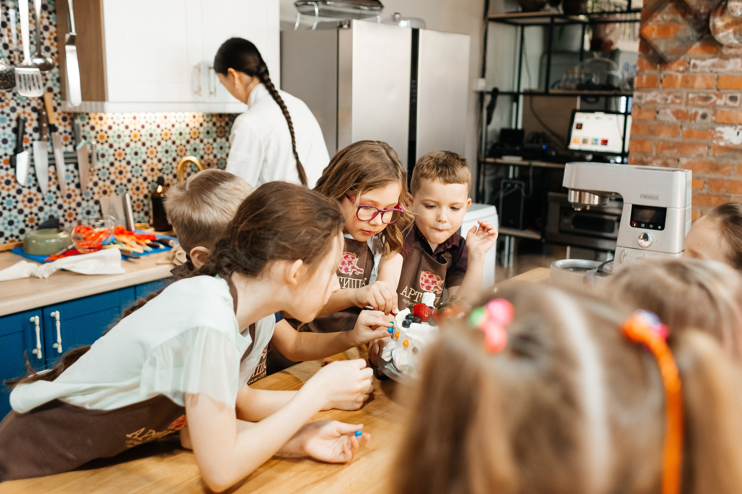 Детский мастер-класс в «АРТиШОК». Фотограф Кемерово | Сергей