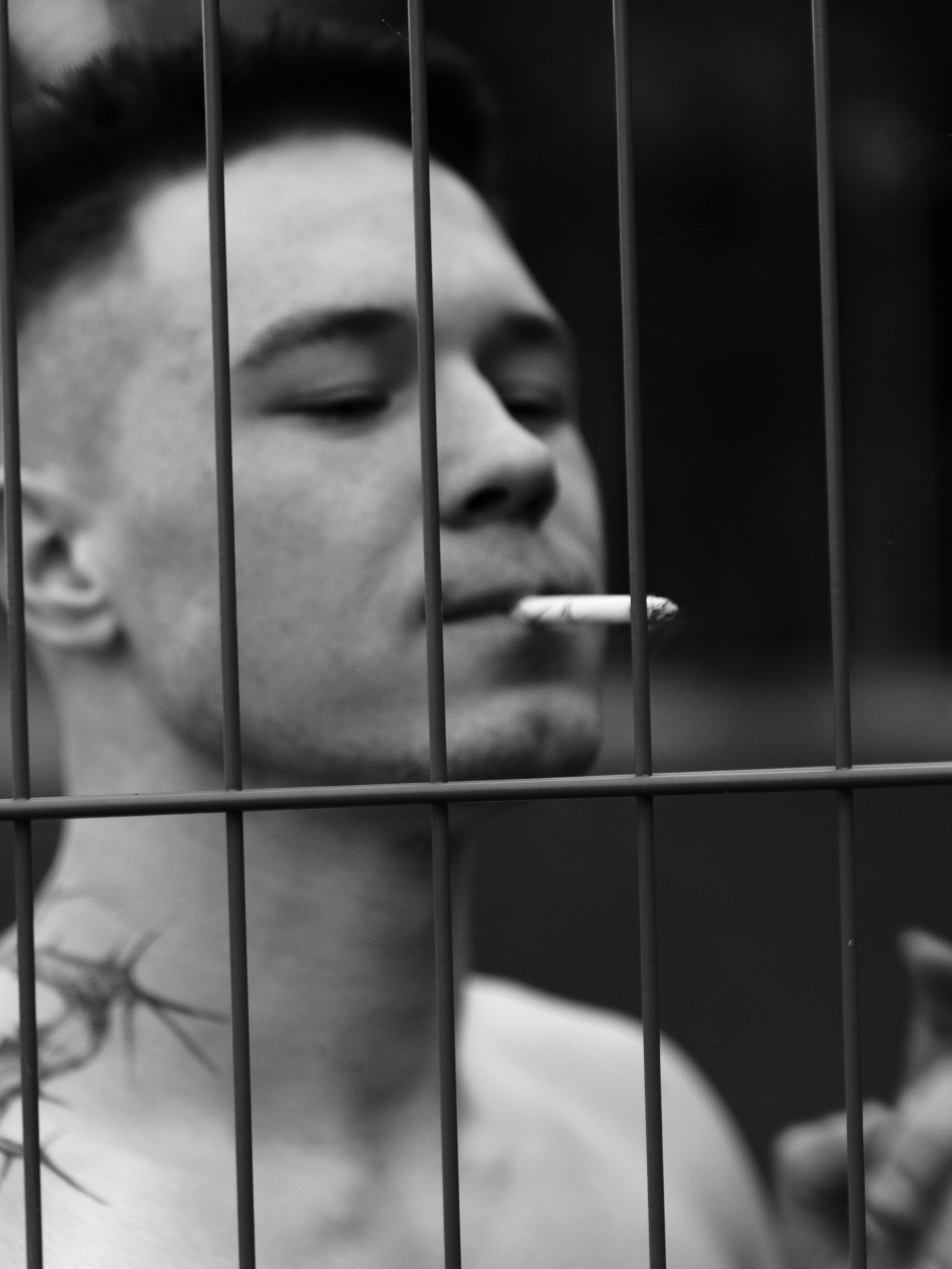 Мужской уличный портрет. Иван Упоров — фотограф, рилсмейкер чебоксары