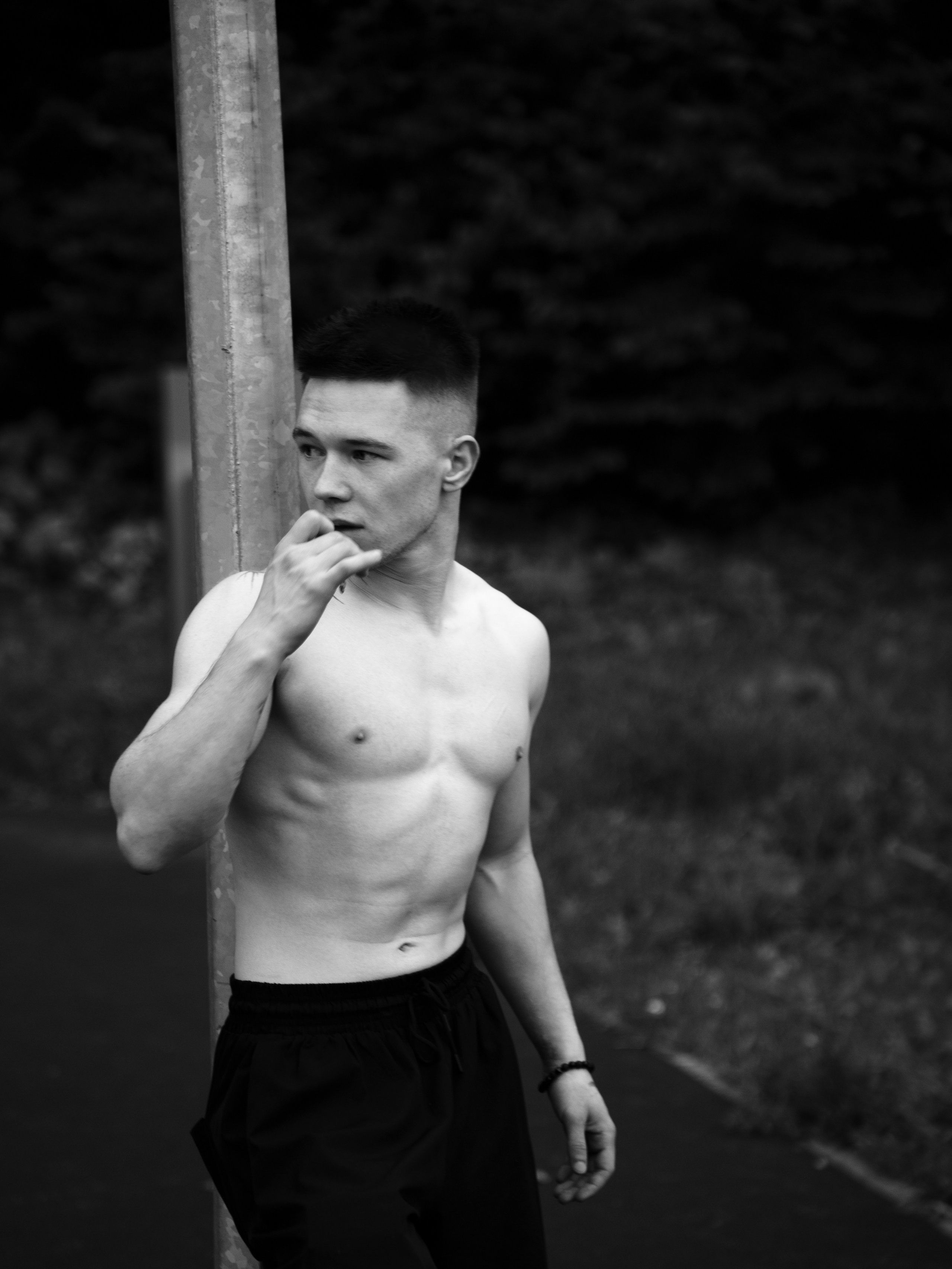 Мужской уличный портрет. Иван Упоров — фотограф, рилсмейкер чебоксары