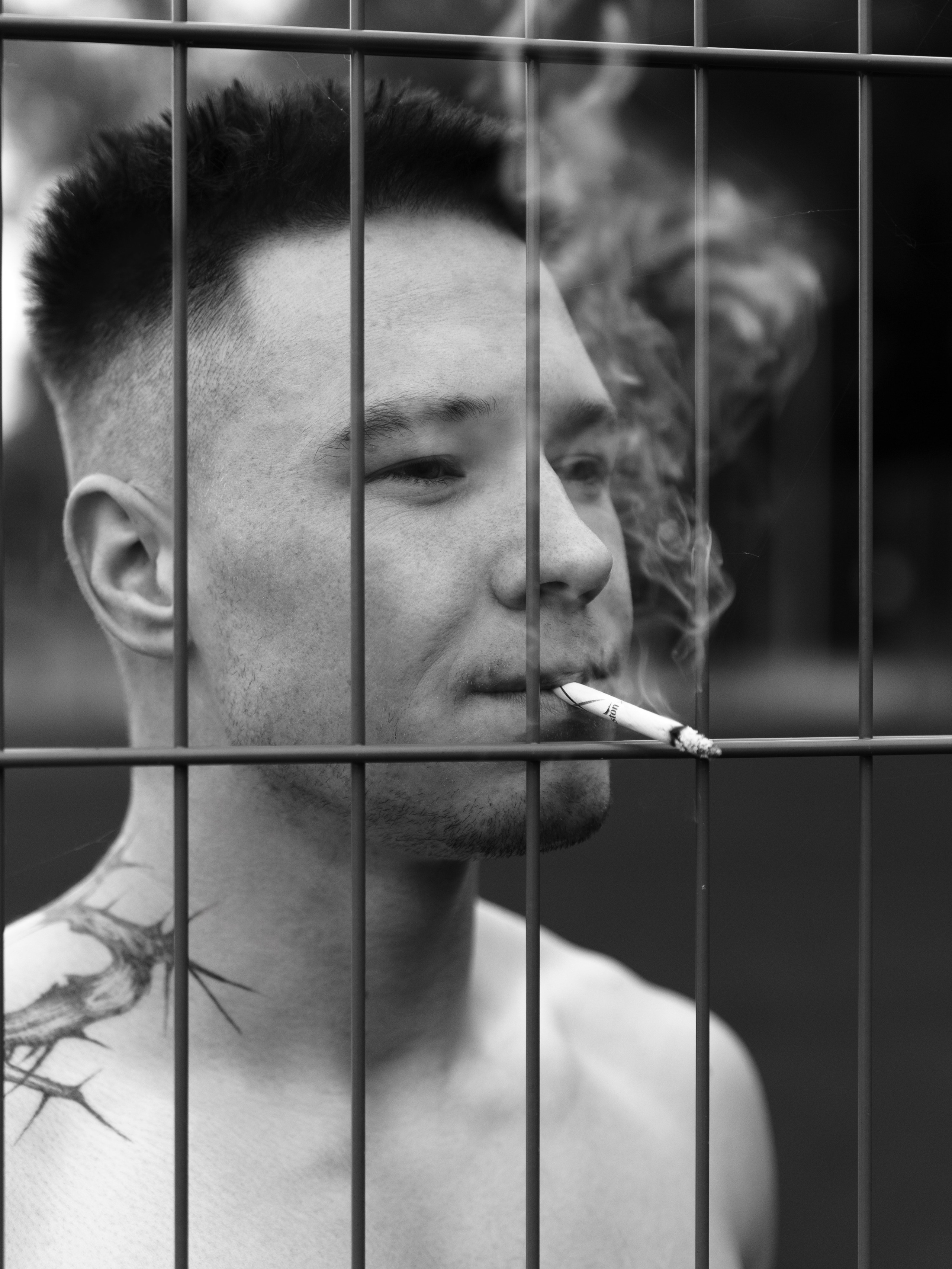 Мужской уличный портрет. Иван Упоров — фотограф, рилсмейкер чебоксары