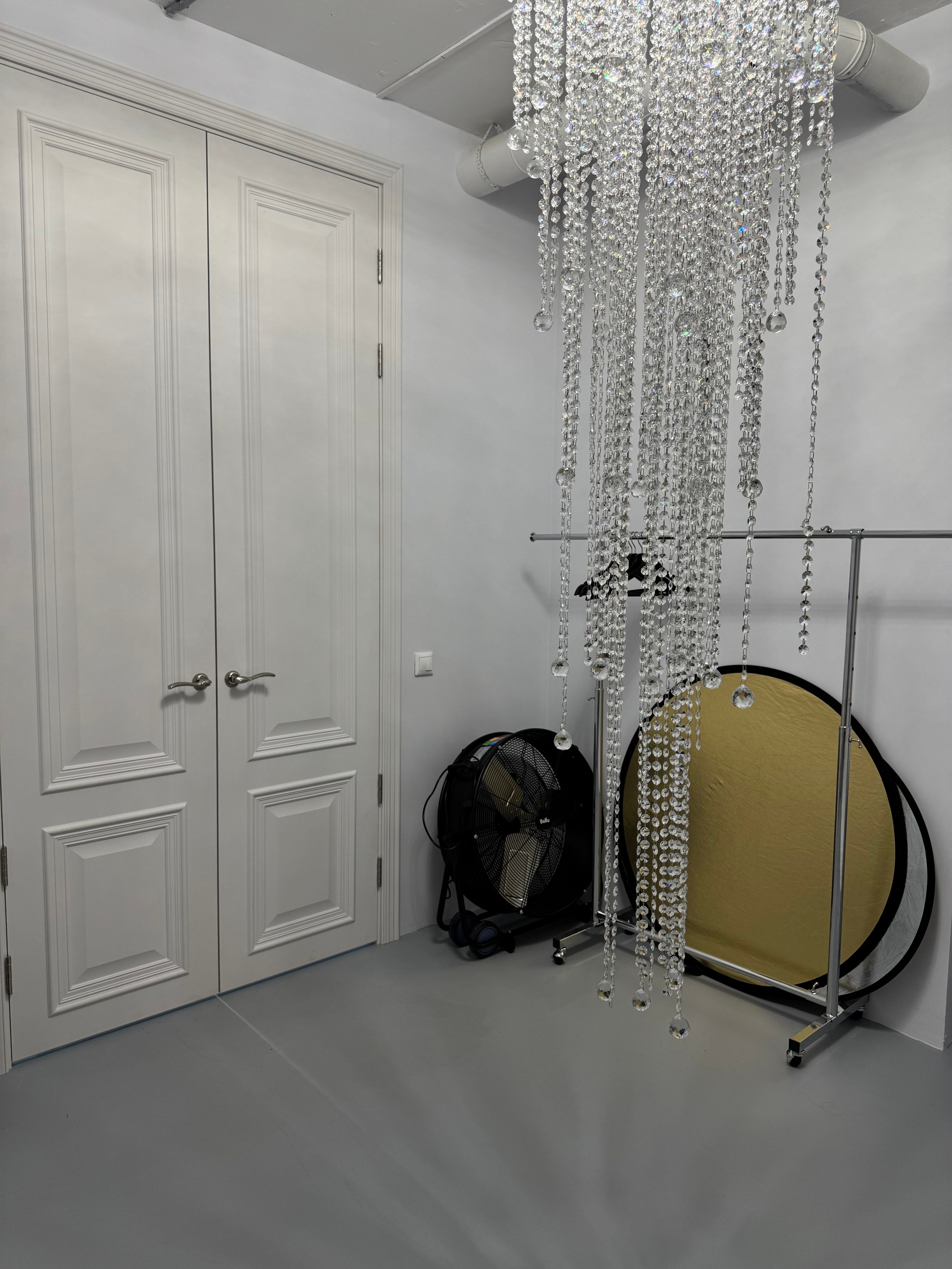 Аренда зала для фотосессии в Уфе| Зал № 2 с циклорамой | LINZA PHOTO. Аренда фотостудии в Уфе | LINZA Photo — 2 зала с оборудованием