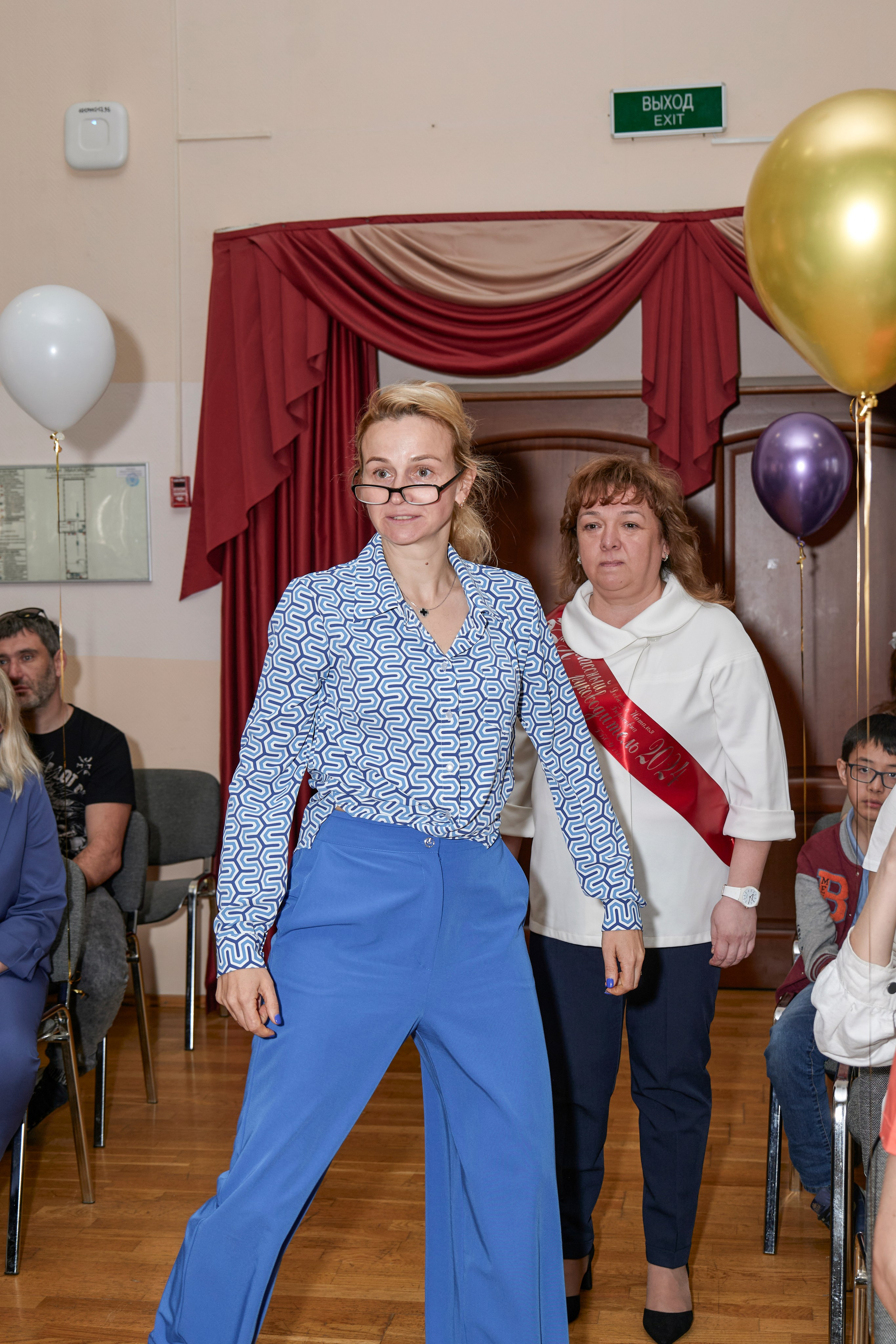 Последний звонок школа 1413. Детский и семейный фотограф г. Москва Оксана Катаджи