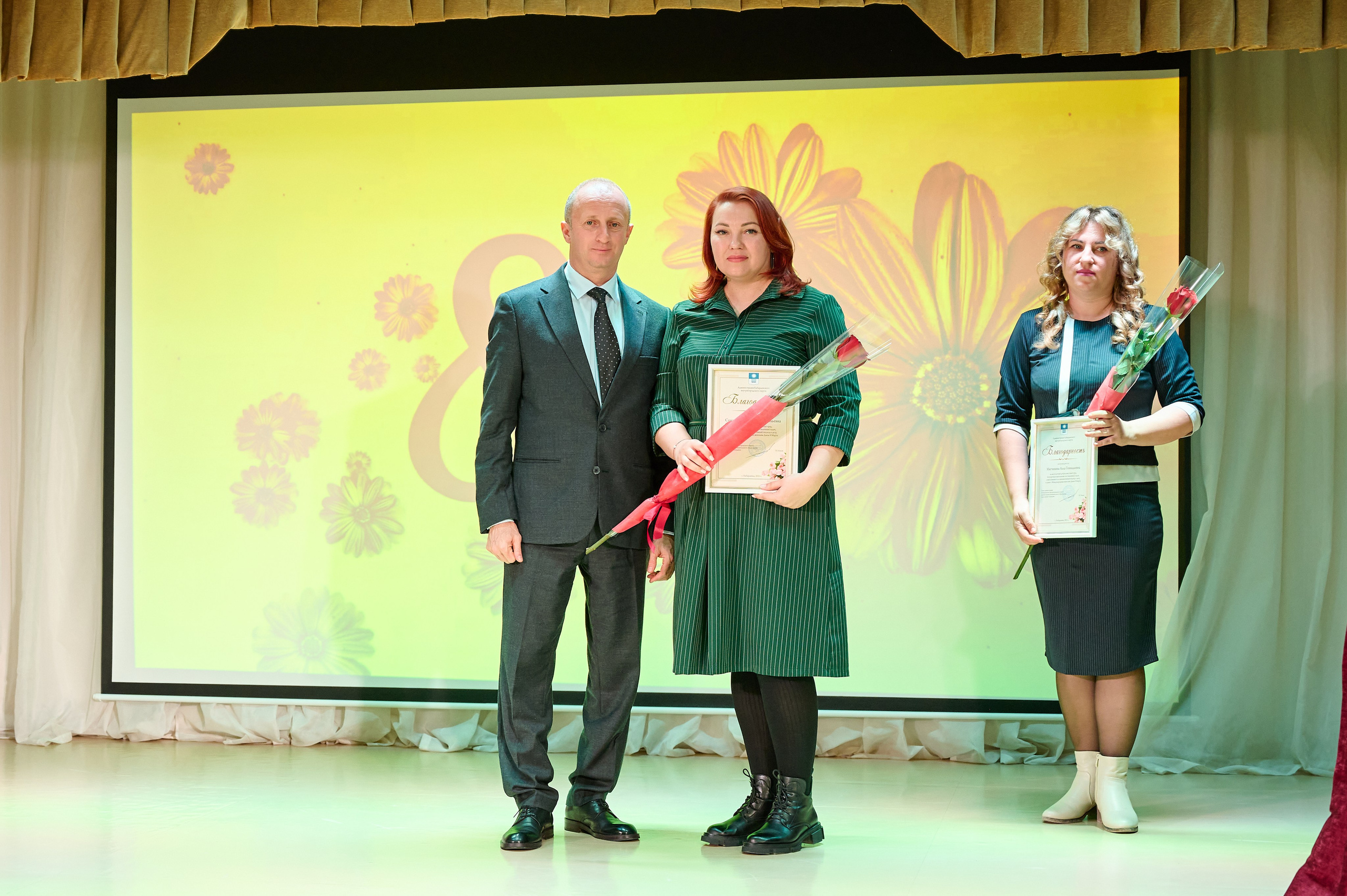 8 марта в Виноградном. Жизнь курорта Кабардинка в фотографиях