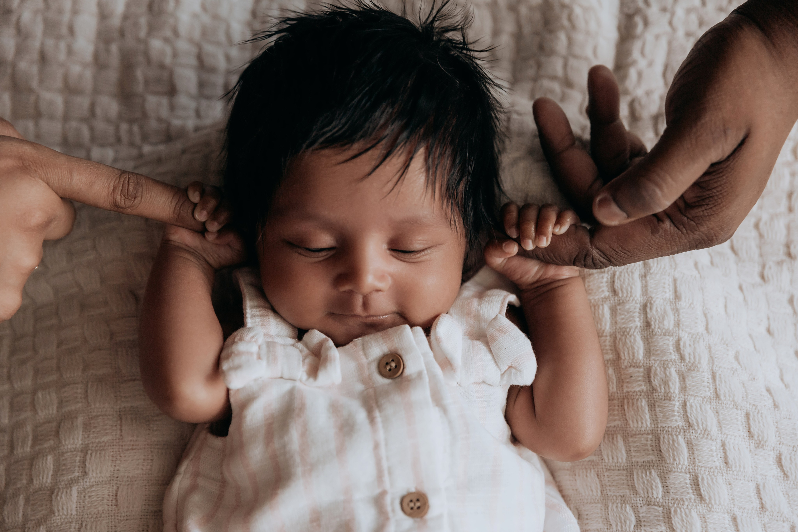 Elegant Newborn Photography Dubai | Timeless Beauty