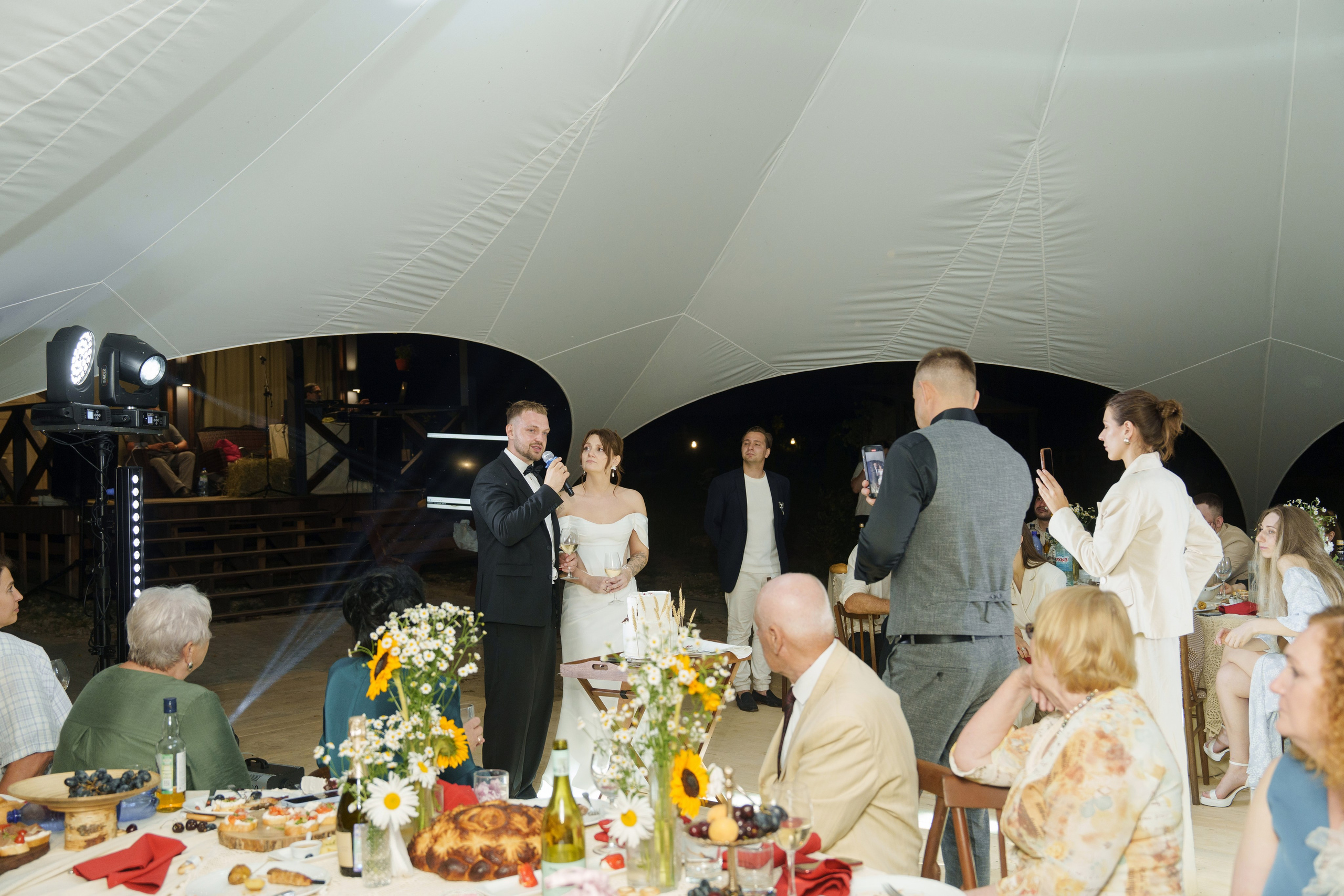 Михаил и Ольга (банкетная часть г. Брянск). Свадебный и репортажный фотограф Элина Козырьянова