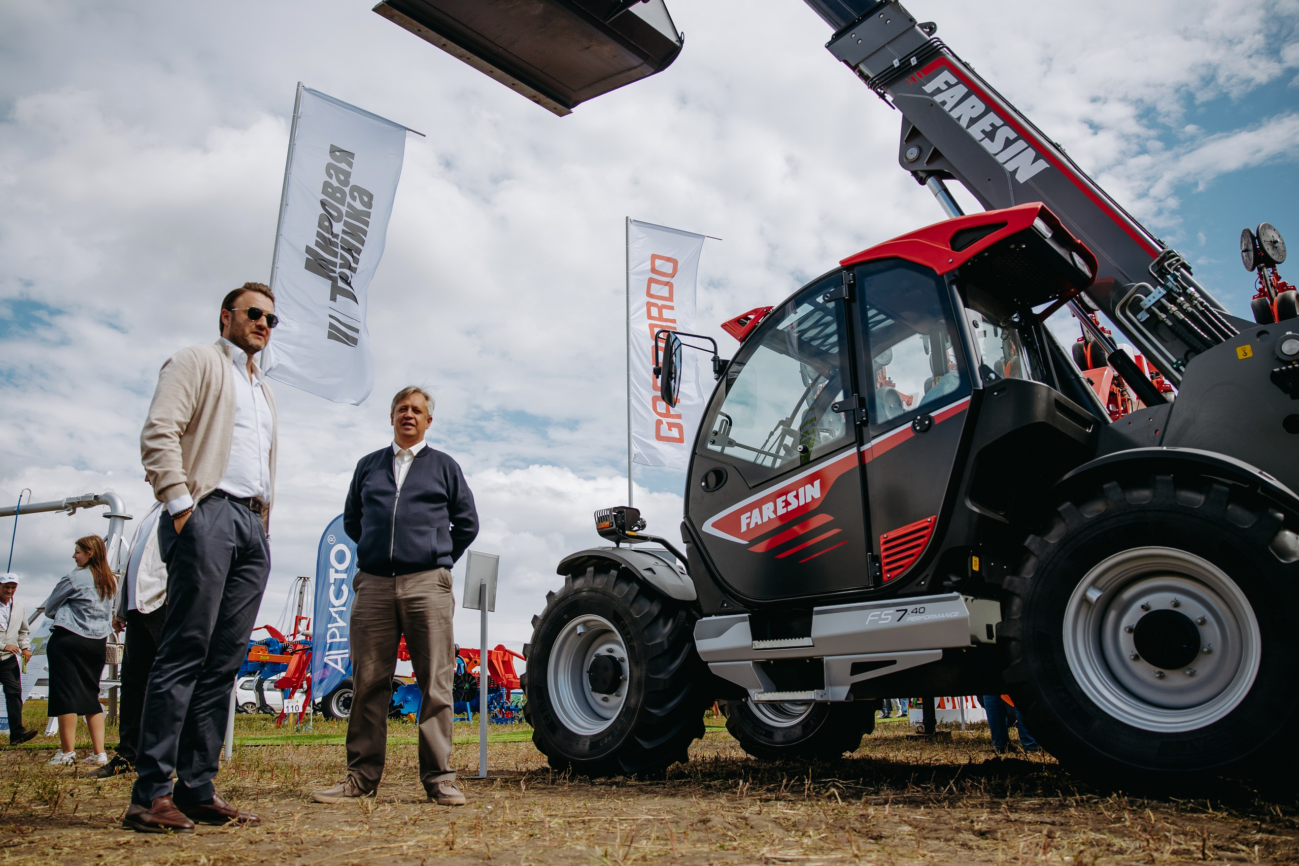 Мировая Техника — День поля. Фотограф в Саратове Александр Кухаренко. И не только в Саратове :)