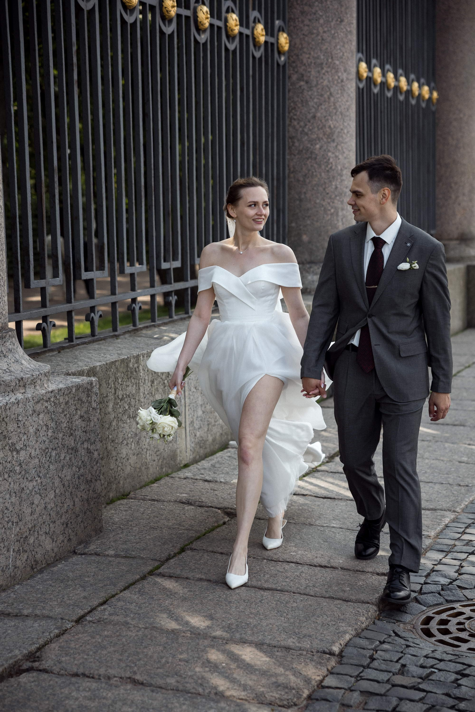 Искренняя любовь. Свадебный фотограф Игорь Брундасов 8PHOTO на свадьбу венчание загс СПб