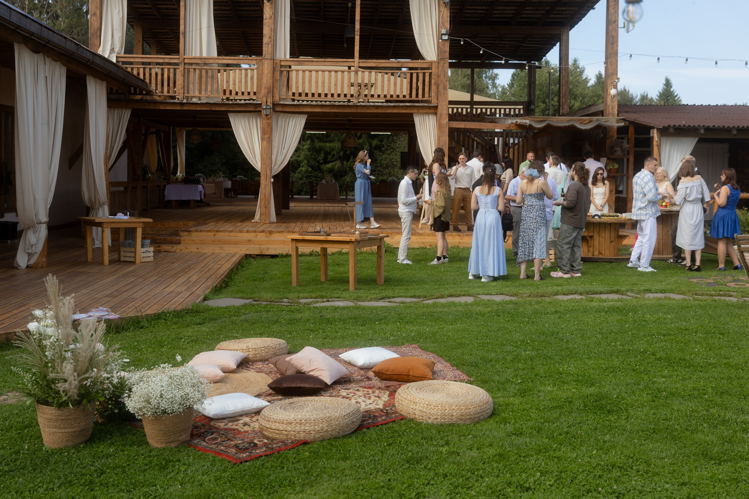 Алиса и Слава, роспись в Москве и вечеринка на природе, подальше от города. Фотограф в Москве Екатерина Черненко