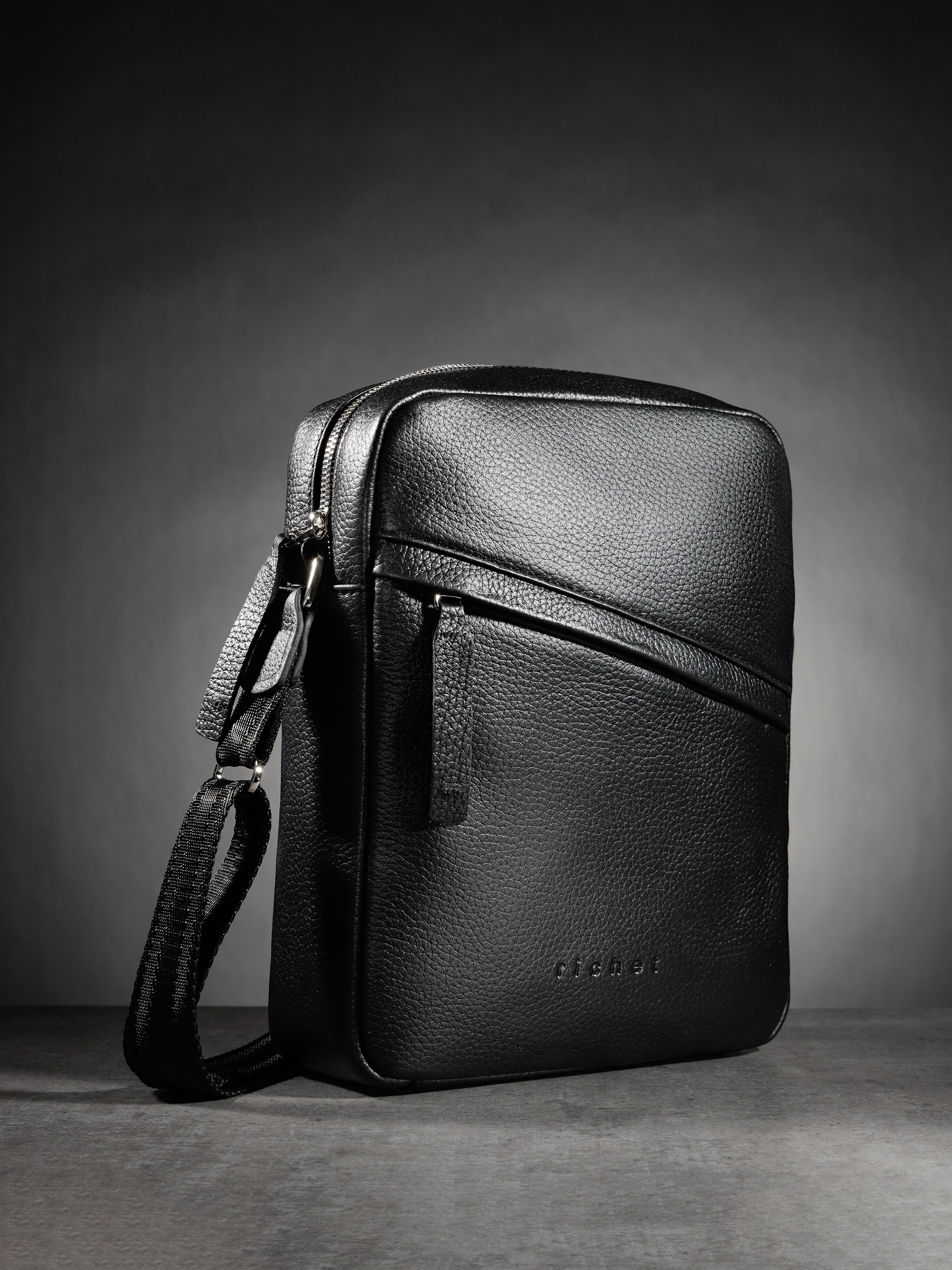 съемка мужских сумок