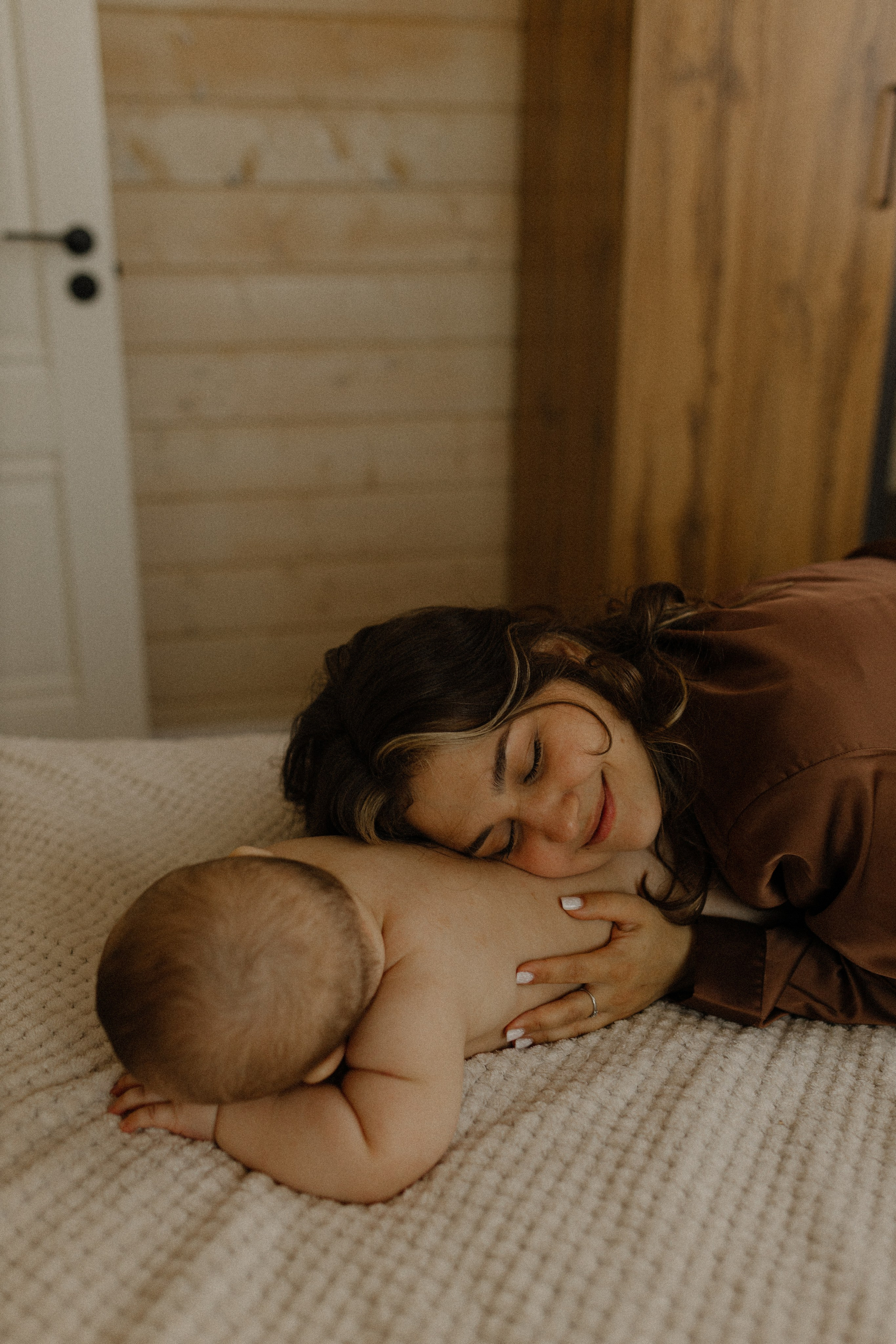 Яна и Тимофей. Домашняя съёмка. Семейный фотограф Тихвин, Санкт-Петербург и ЛО
