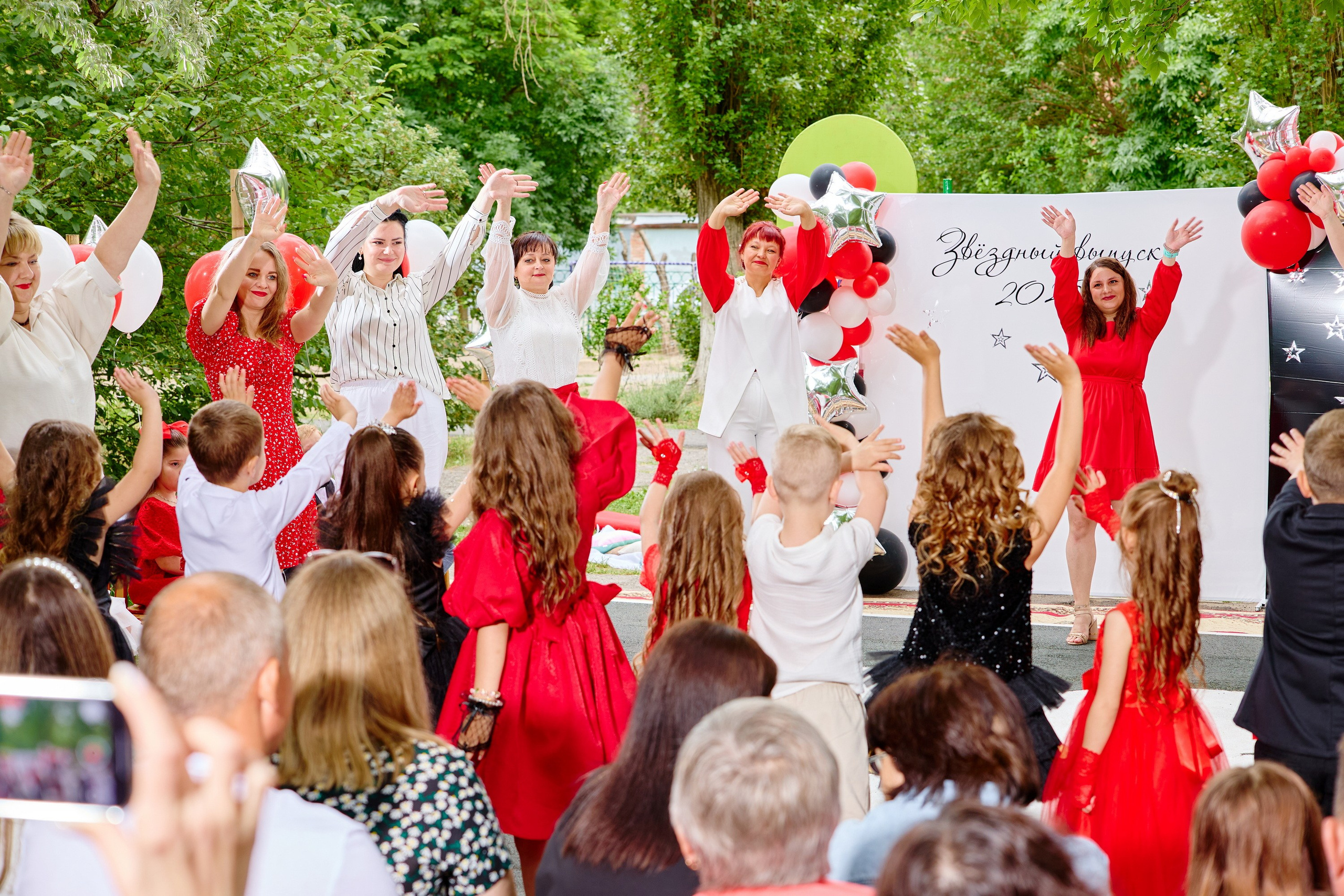 Выпускной 45 сад. Фотограф Выпускные альбомы Таганрог Сергей Коробченко