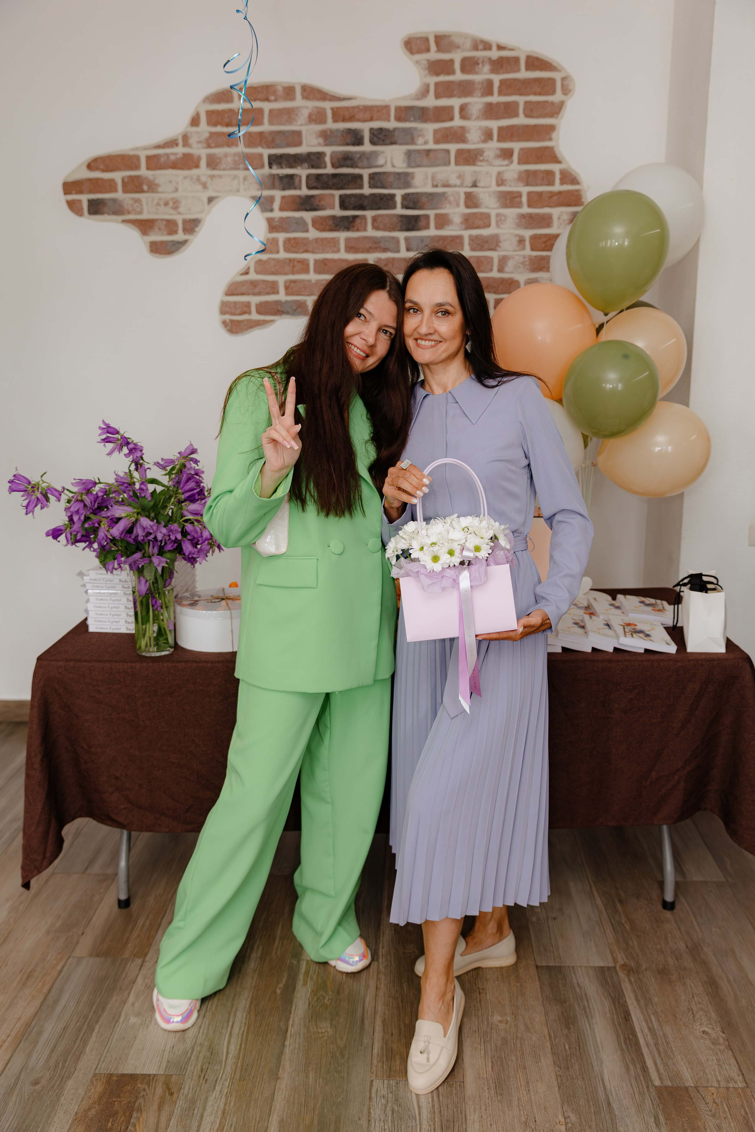 Презентация книги. Свадебный и репортажный фотограф Киров | Вадим Карпук