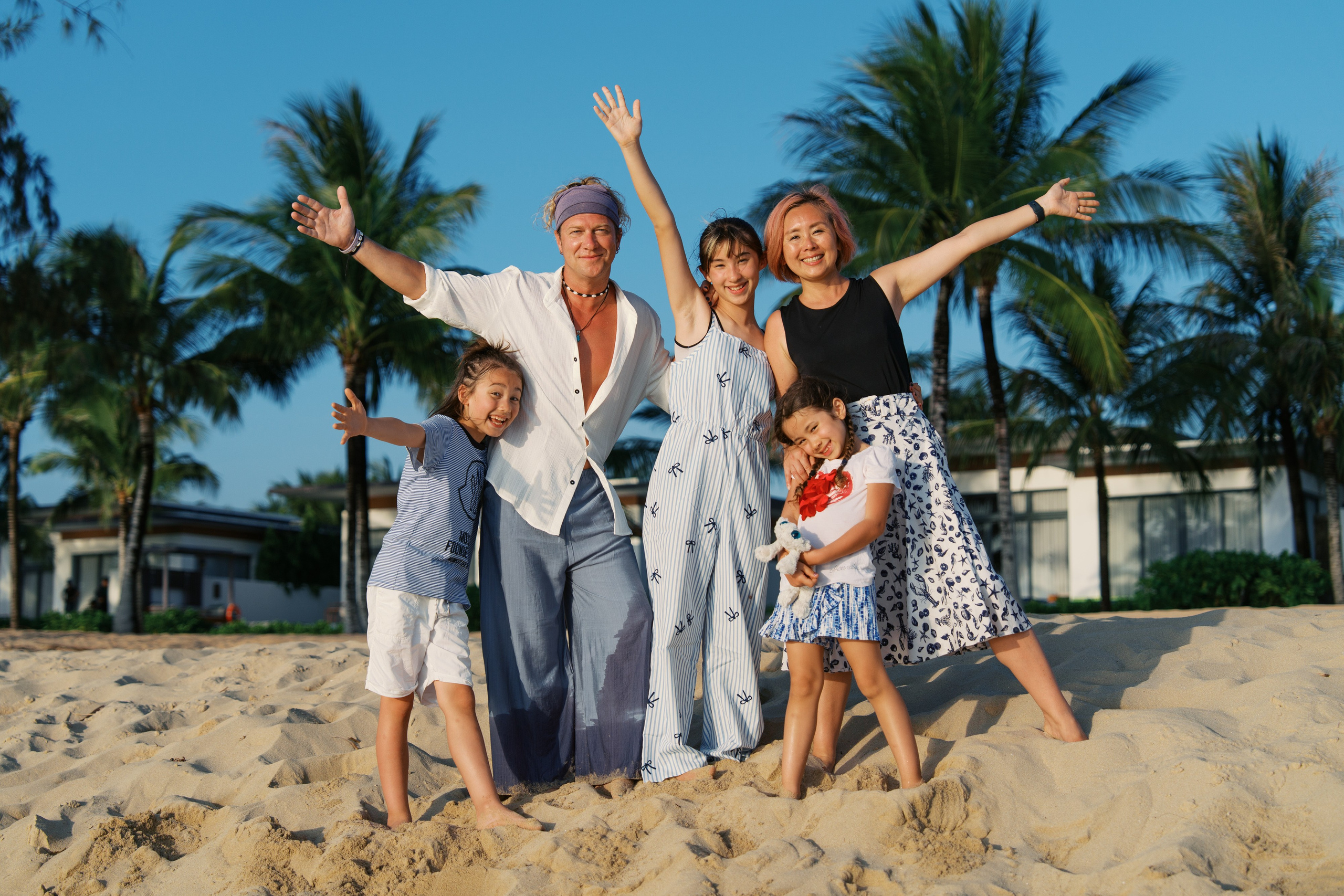 Family Photo Sessions. PhuQuoc photographer — Phu Quoc wedding photographer