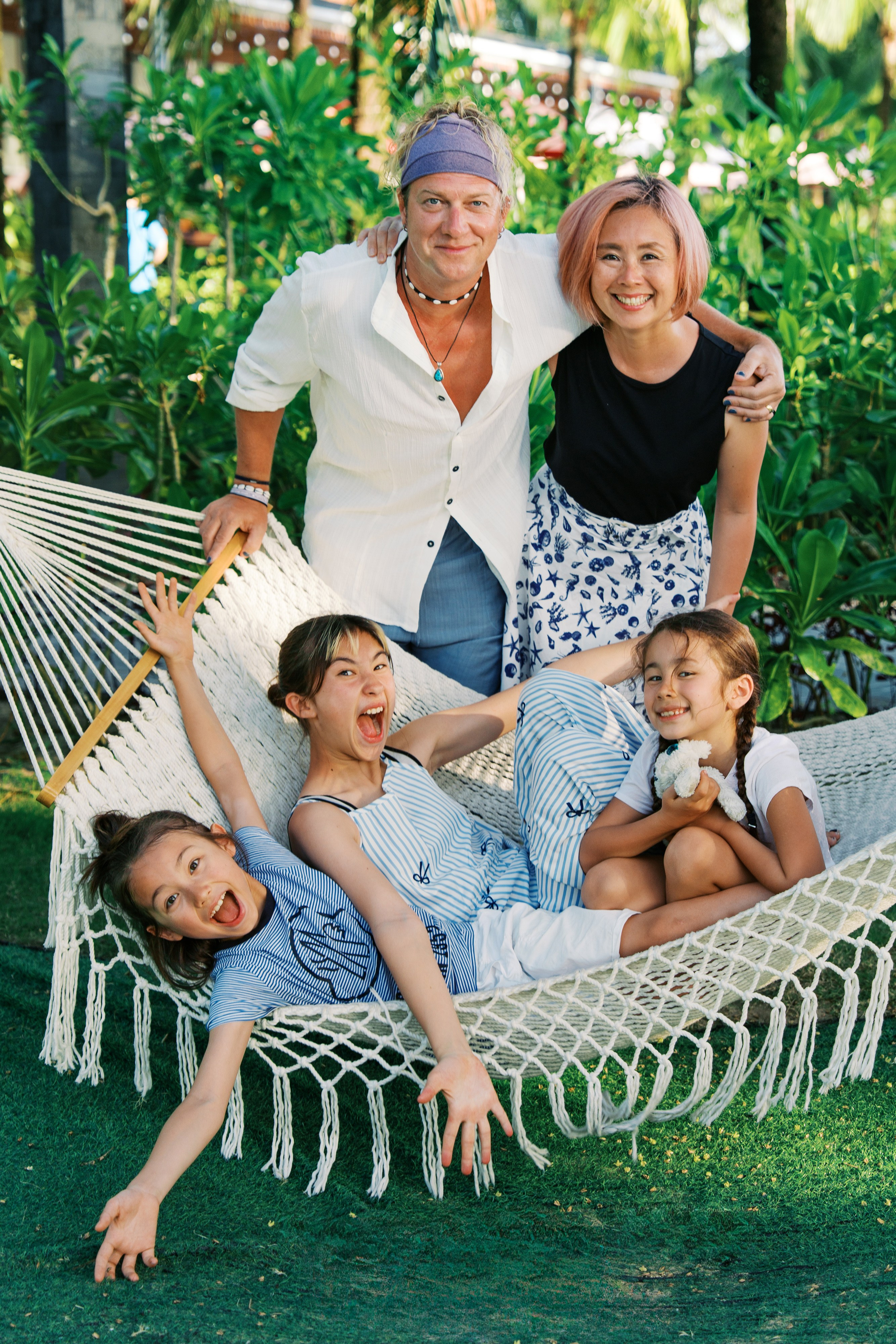 Family Photo Sessions. PhuQuoc photographer — Phu Quoc wedding photographer