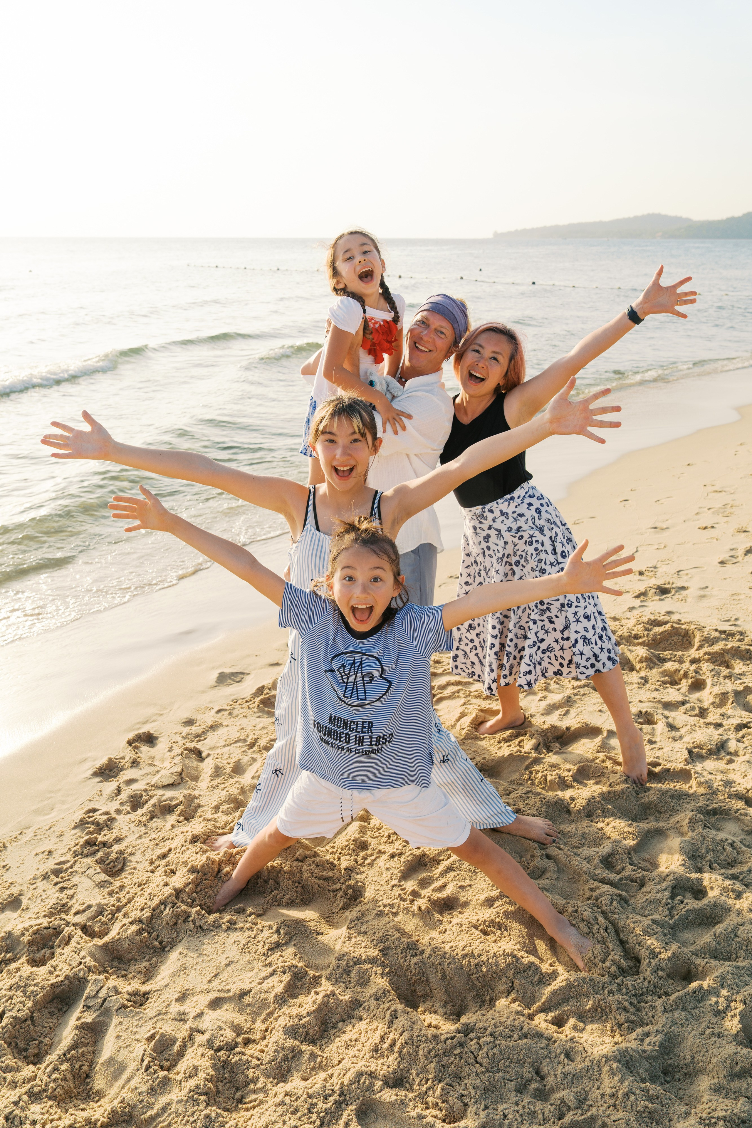 Family Photo Sessions. PhuQuoc photographer — Phu Quoc wedding photographer