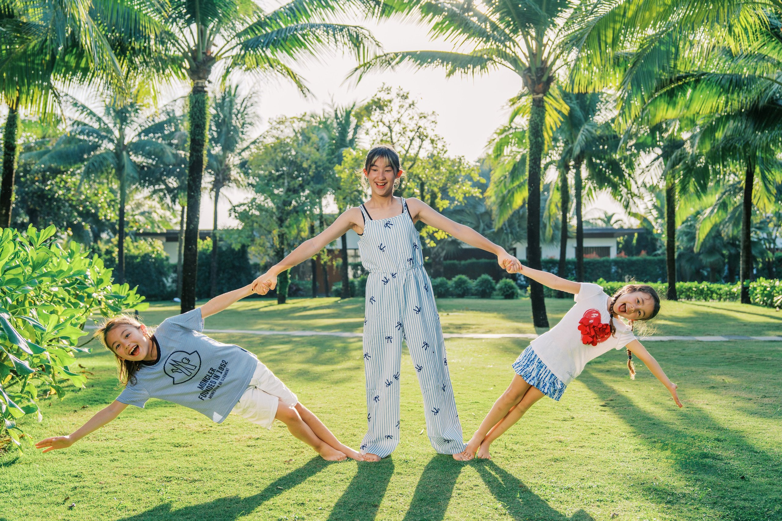 Family Photo Sessions. PhuQuoc photographer — Phu Quoc wedding photographer