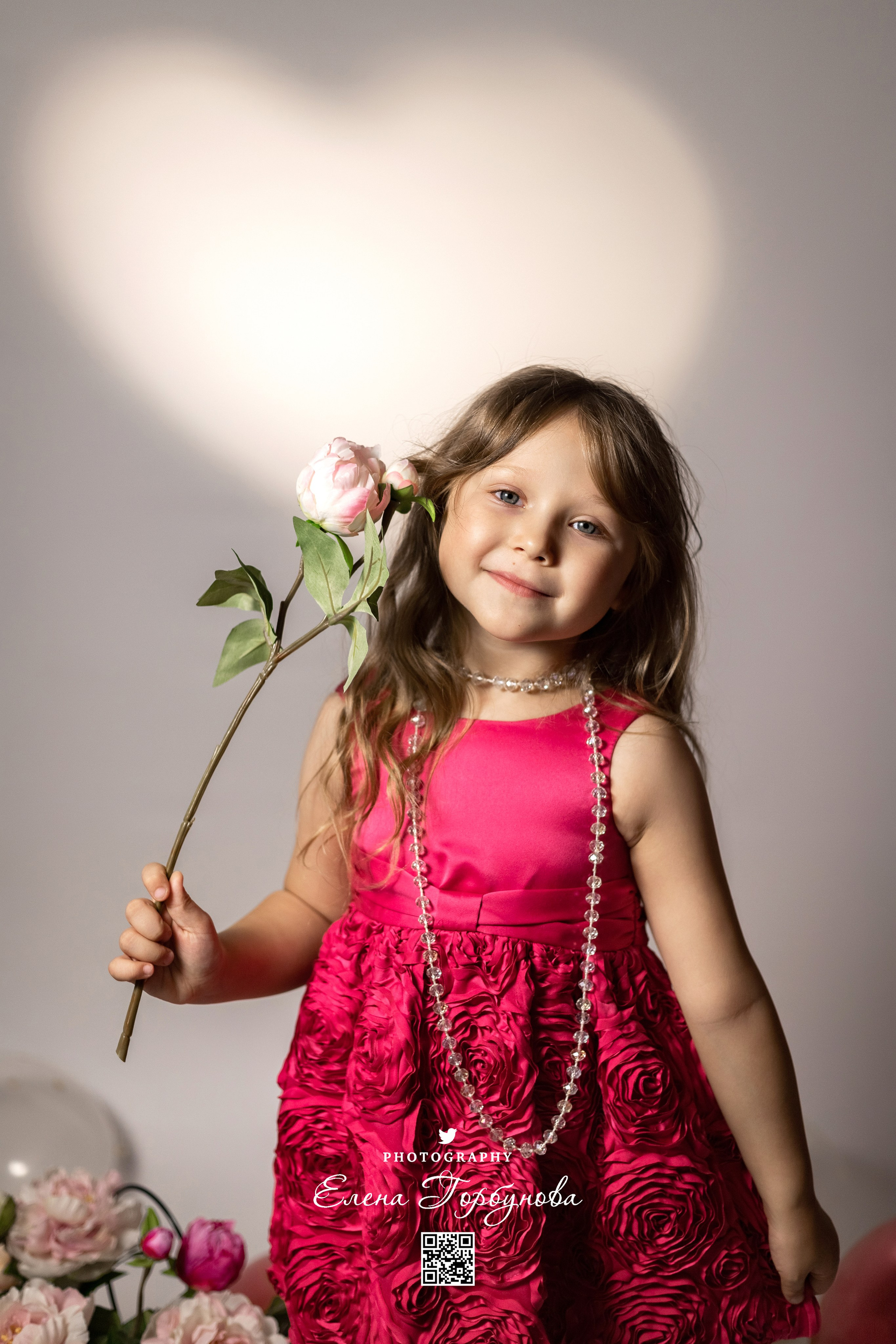 «Модница в розовом» В моей студии. Вероника и Александра. 2024. Фотограф Пермь. Свадьбы. Семья и дети, школа, д. сад. Фотокниги