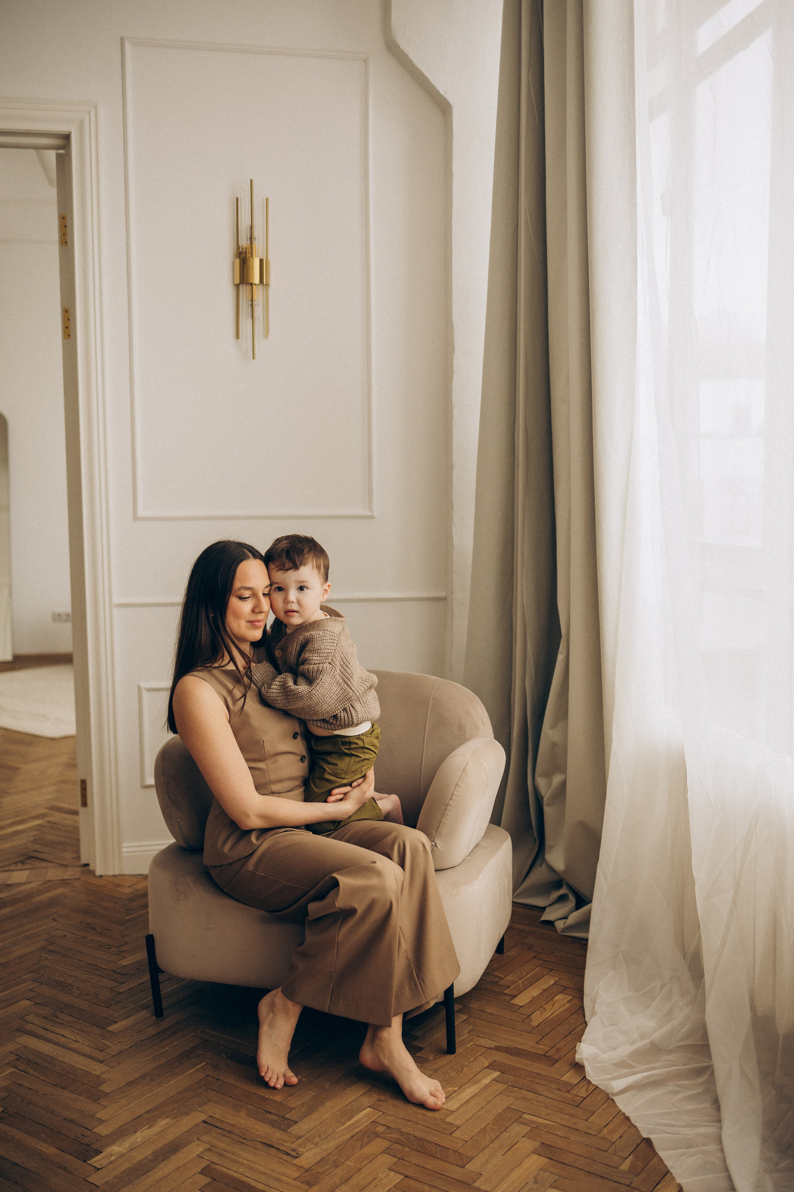 Семейная фотосессия Москва, семейный фотограф в Москве, семейная фотосессия, детский фотограф, семейная фотосессия в студии, фотосессия мама и сын