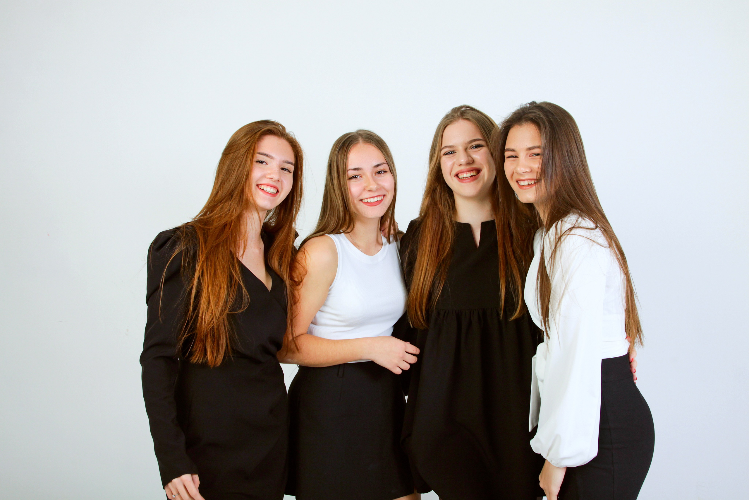 ФОТОСЕССИЯ ДЛЯ ВЫПУСКНИКОВ 35 ШКОЛЫ Г. ТАГАНРОГА. Выпускные альбомы в Таганроге и Ростовской Области