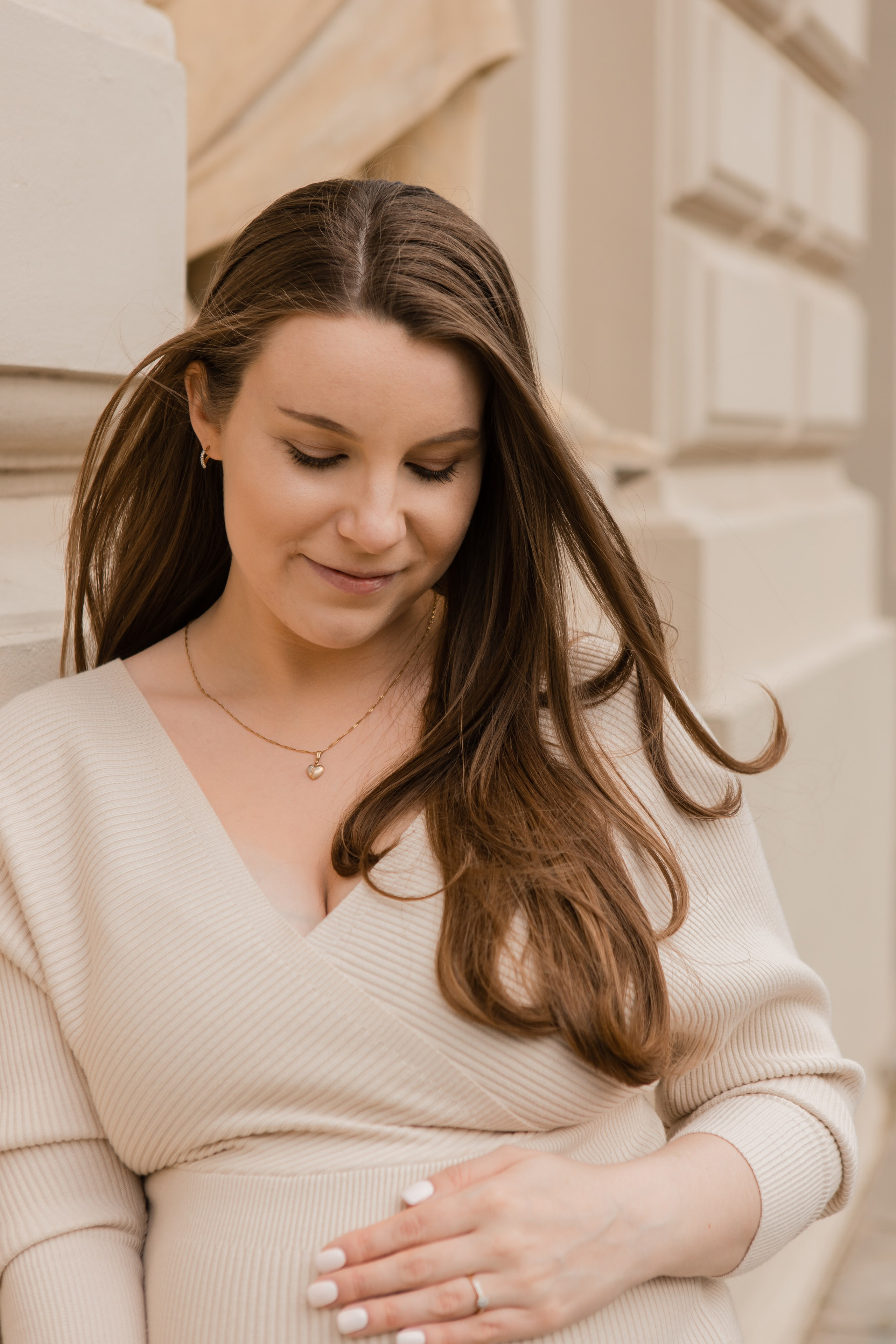 Семейная фотосессия Андрея и Марии. Видеосъемка и фотосъемка свадеб. Фотограф и оператор на свадьбу. Видеосъемка подкастов, собственная видео-фотостудии. Предметная фотосъемка