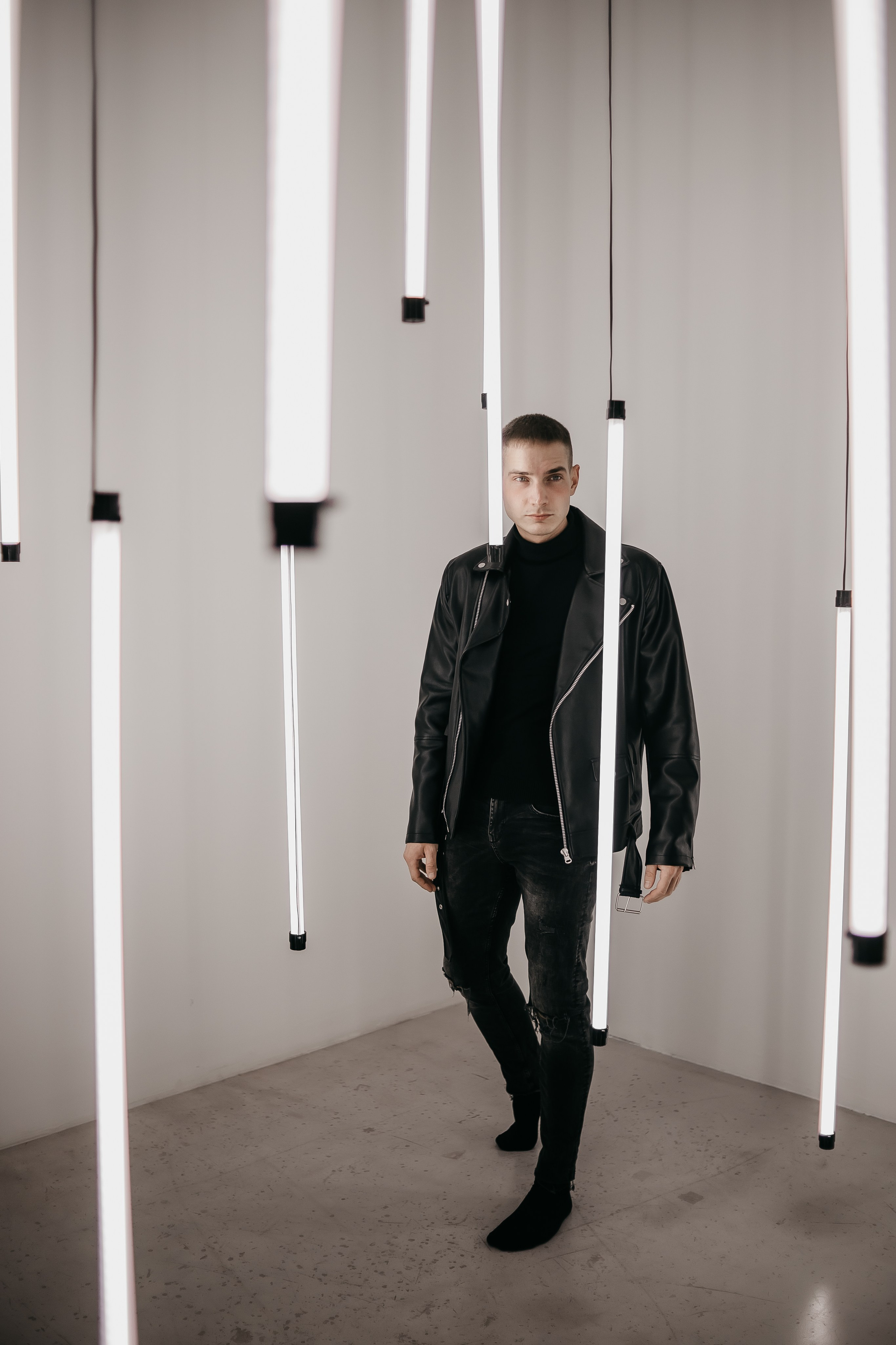 Евгений. Фото в неоне. Фотограф Регина Крикунова г. Красноярск