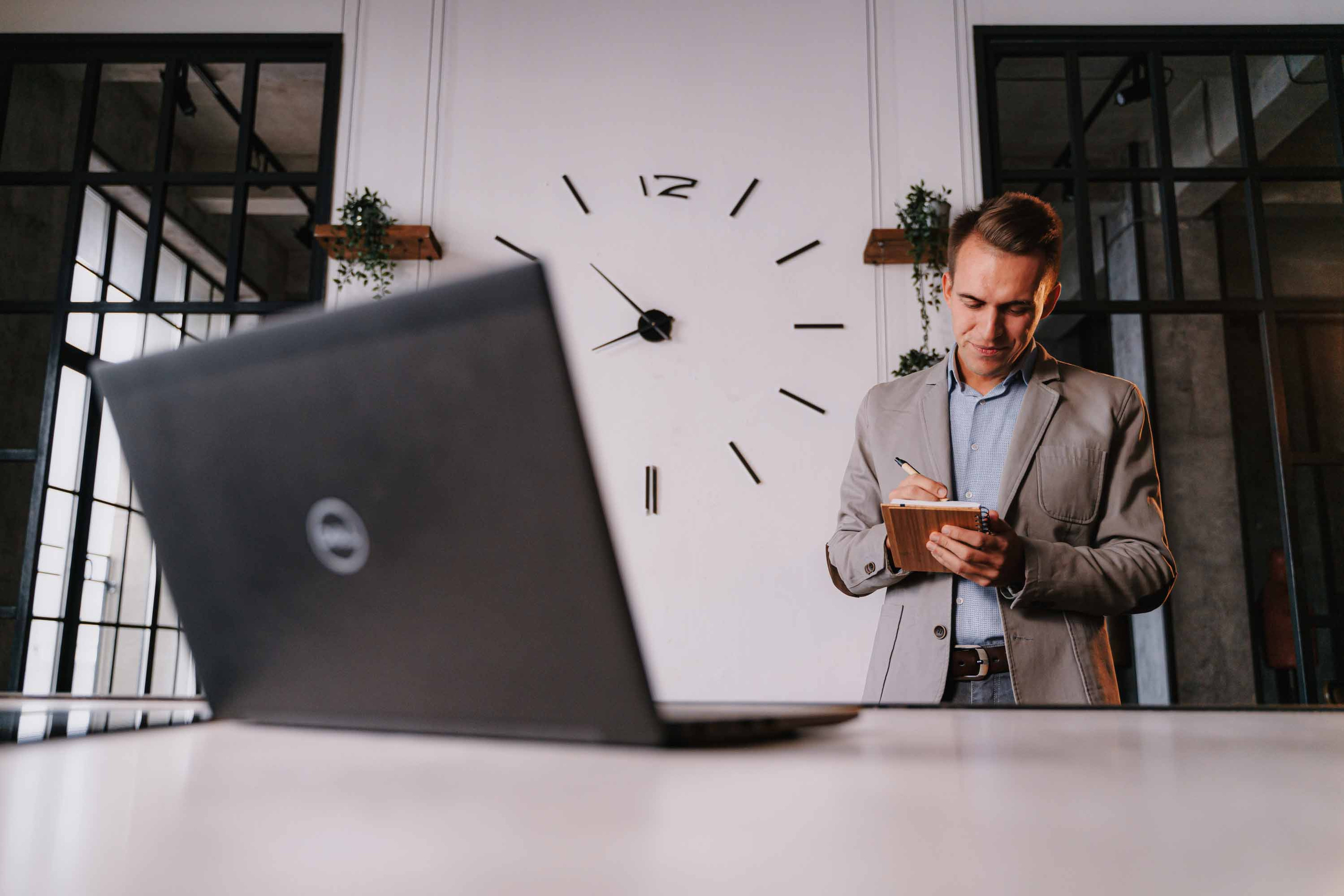 PHOTO & VIDEO PRODUCTION. Свадебный и семейный фотограф в Санкт-Петербурге Виктор Голубев