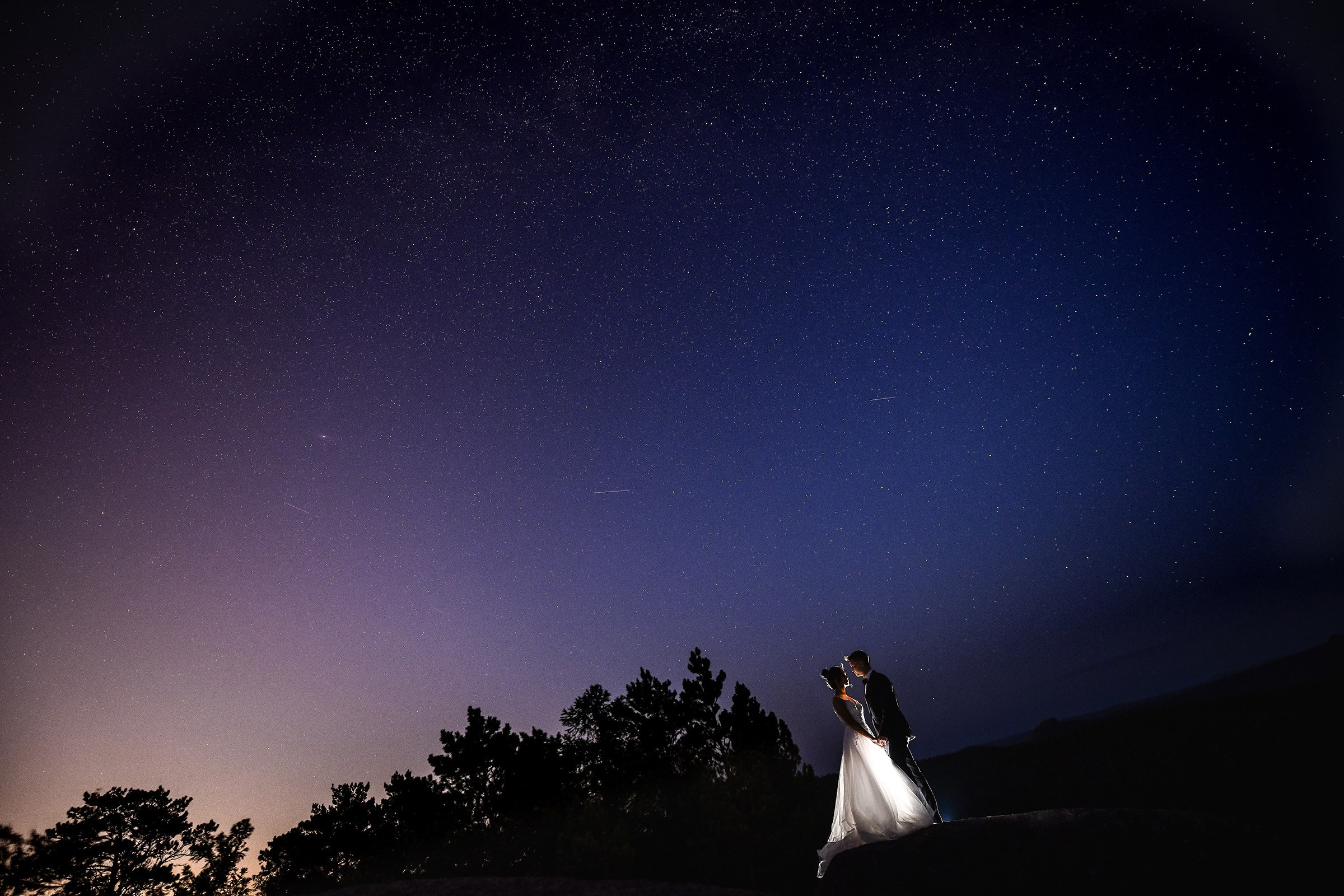 🌄 Демьян и Катя — свадьба в нацпарке "Столбы" | Веселый банкет и эпичные фото на скалах. 📸 Свадебный и семейный фотограф в Красноярске Тихомиров Евгений | 17 лет опыта | 800+ свадеб