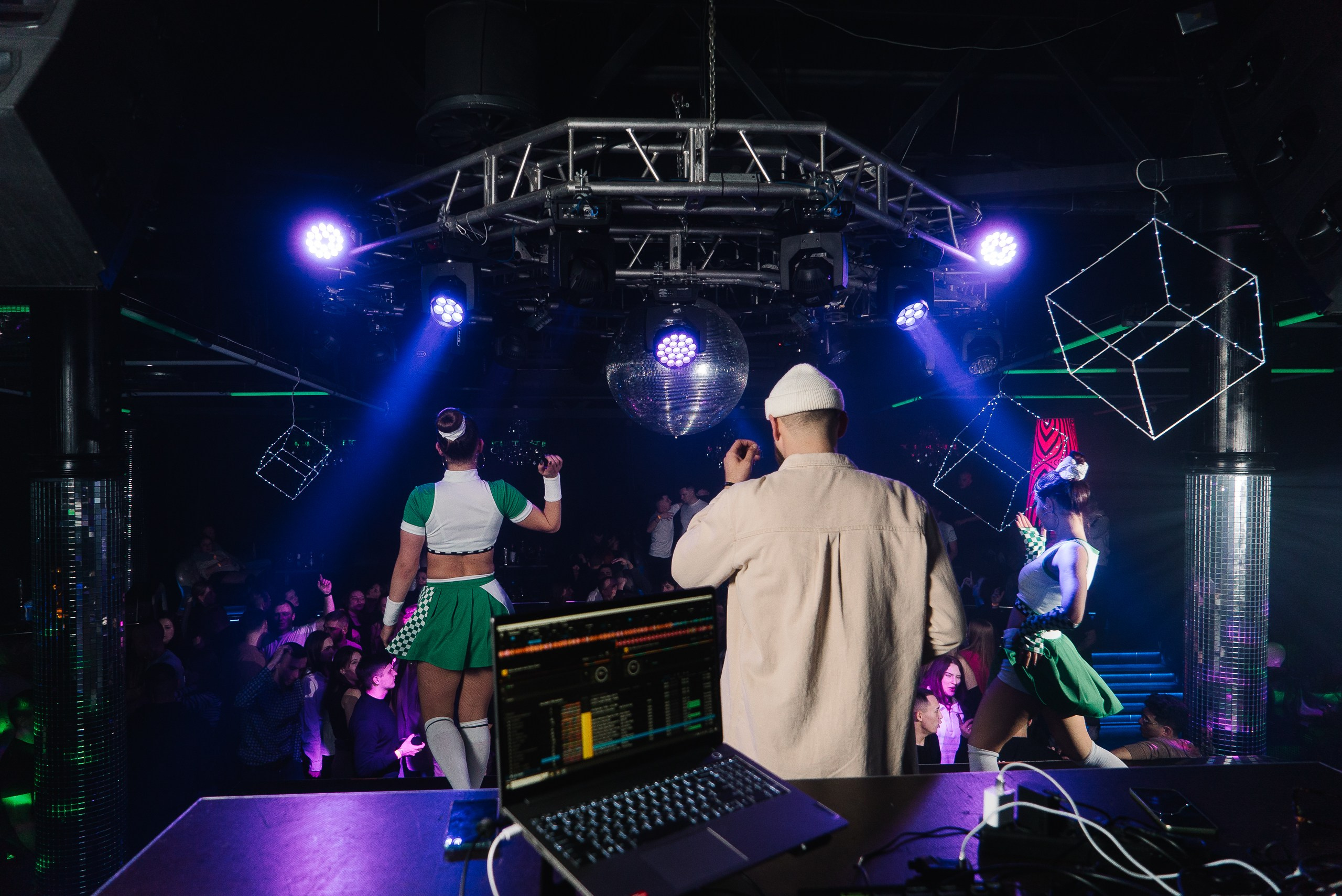 Съемка для клубов. Фотограф Владимир Тришин