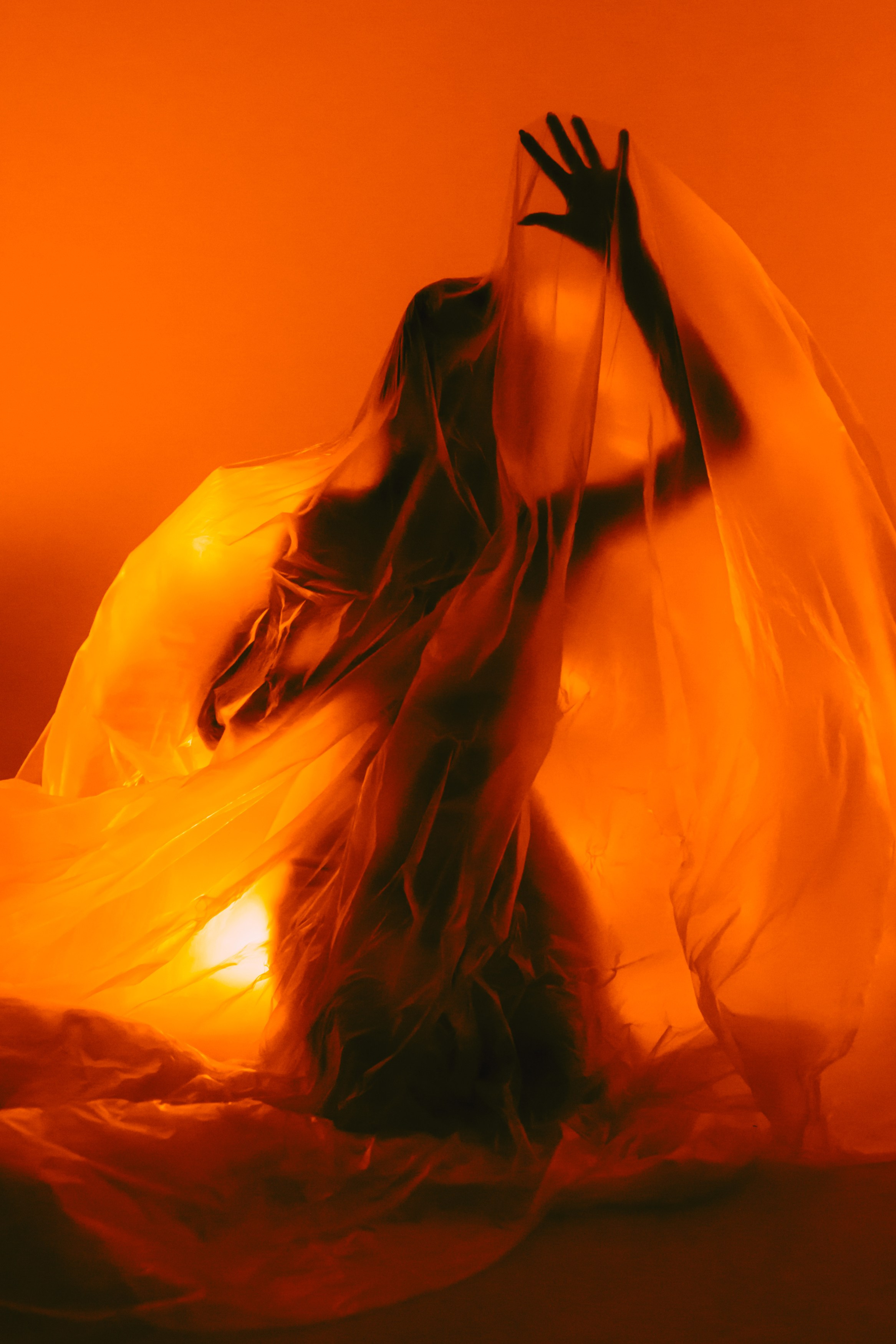 Нарушая вакуум. Портретный фотограф Лакшин Денис. Истории через фотографию