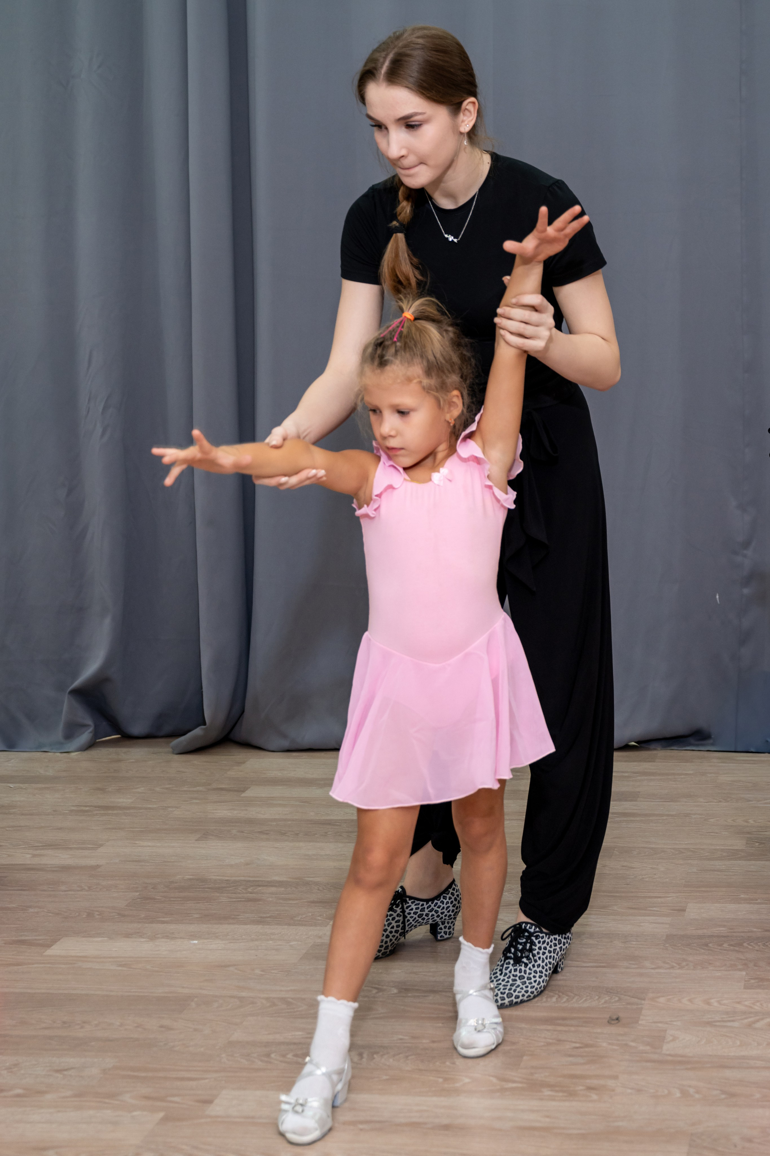 Группа 3-6 лет первый и второй год обучения. КонТакт — спортивные бальные танцы в Москве