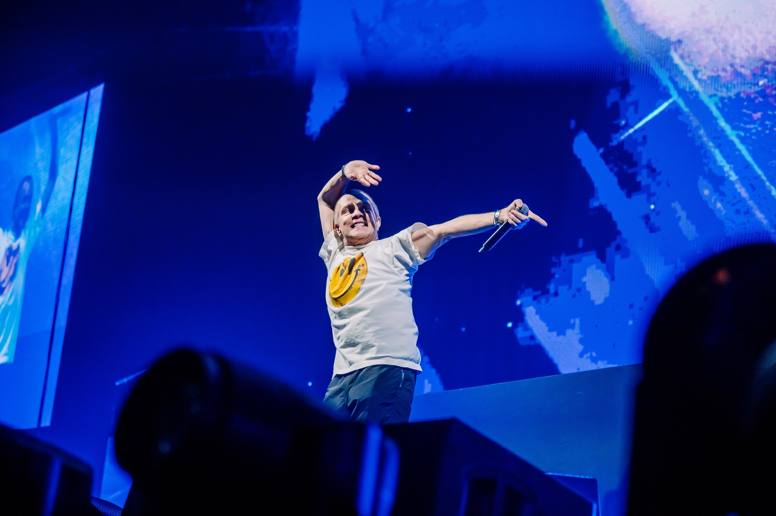 Руки вверх в Ледовом Дворце 15.11.2025. Детский фотограф, семейный фотограф и репортажи в Кемерово