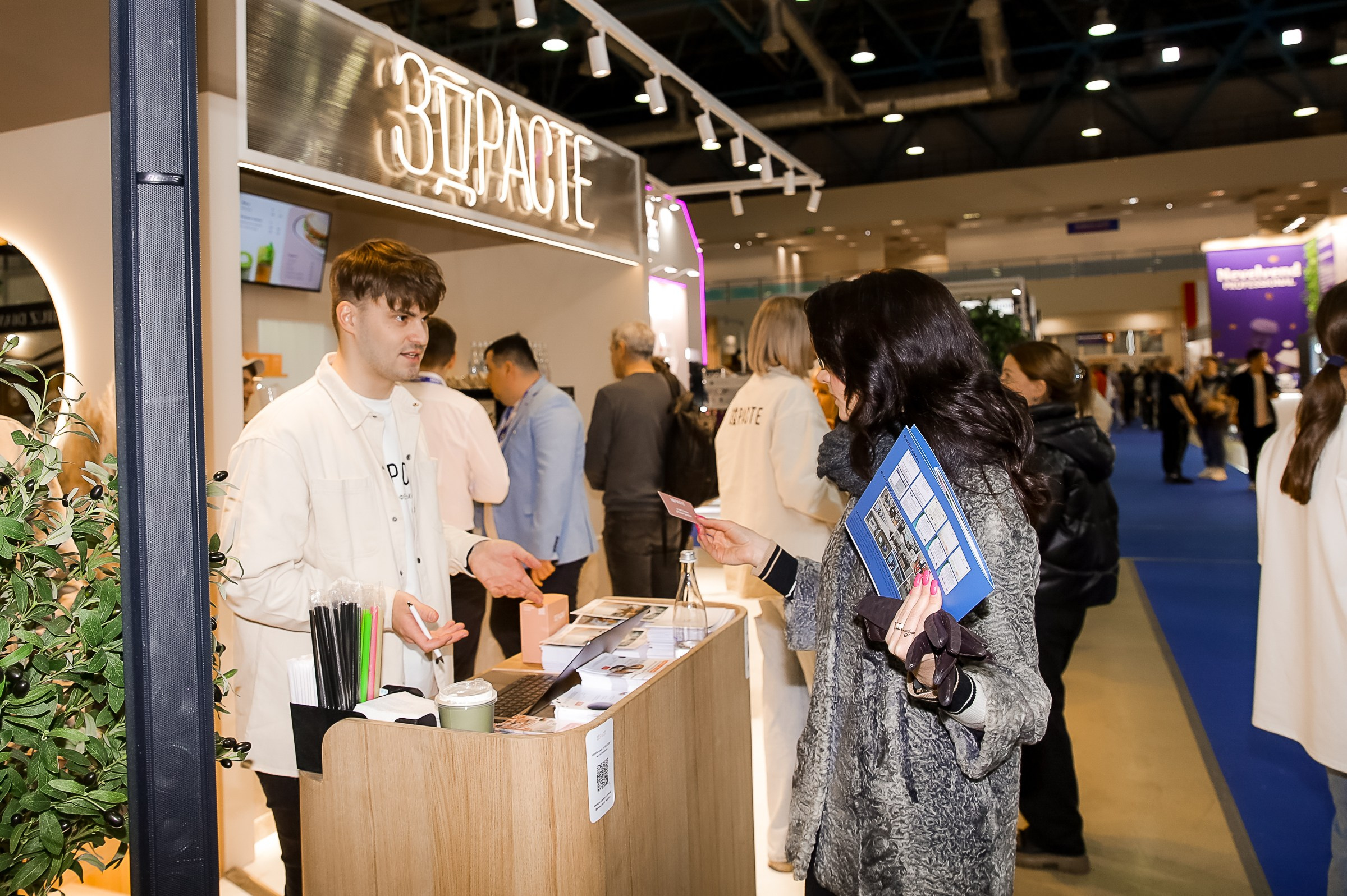 VERSOUS. ЭКСПОЦЕНТР. ЗДРАСТЕ. Фотограф в Москве Ольга Колесникова