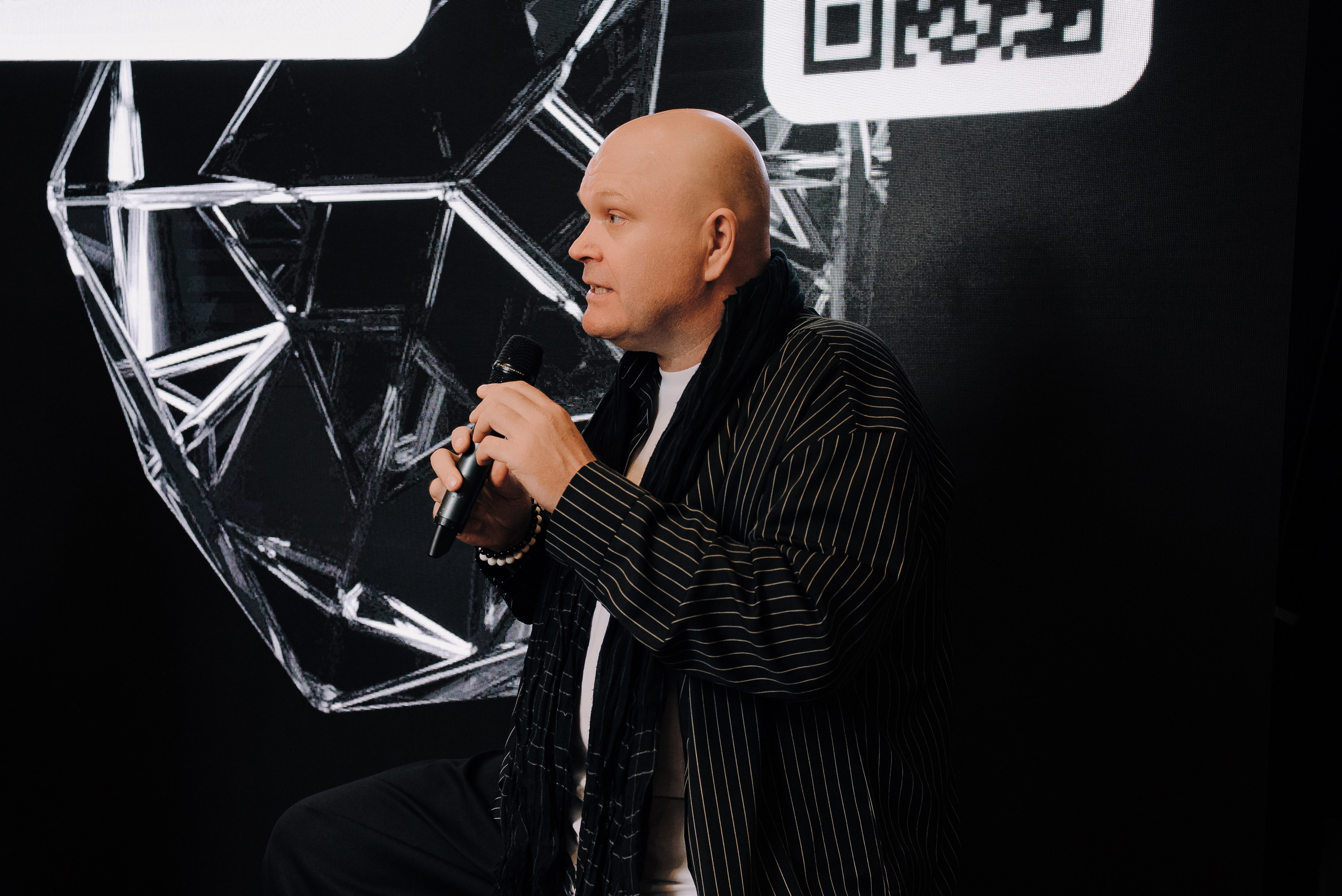 КОНФЕРЕНЦИЯ AMO CRM SIPUNI. Репортажный фотограф Зуев Роман г. Челябинск