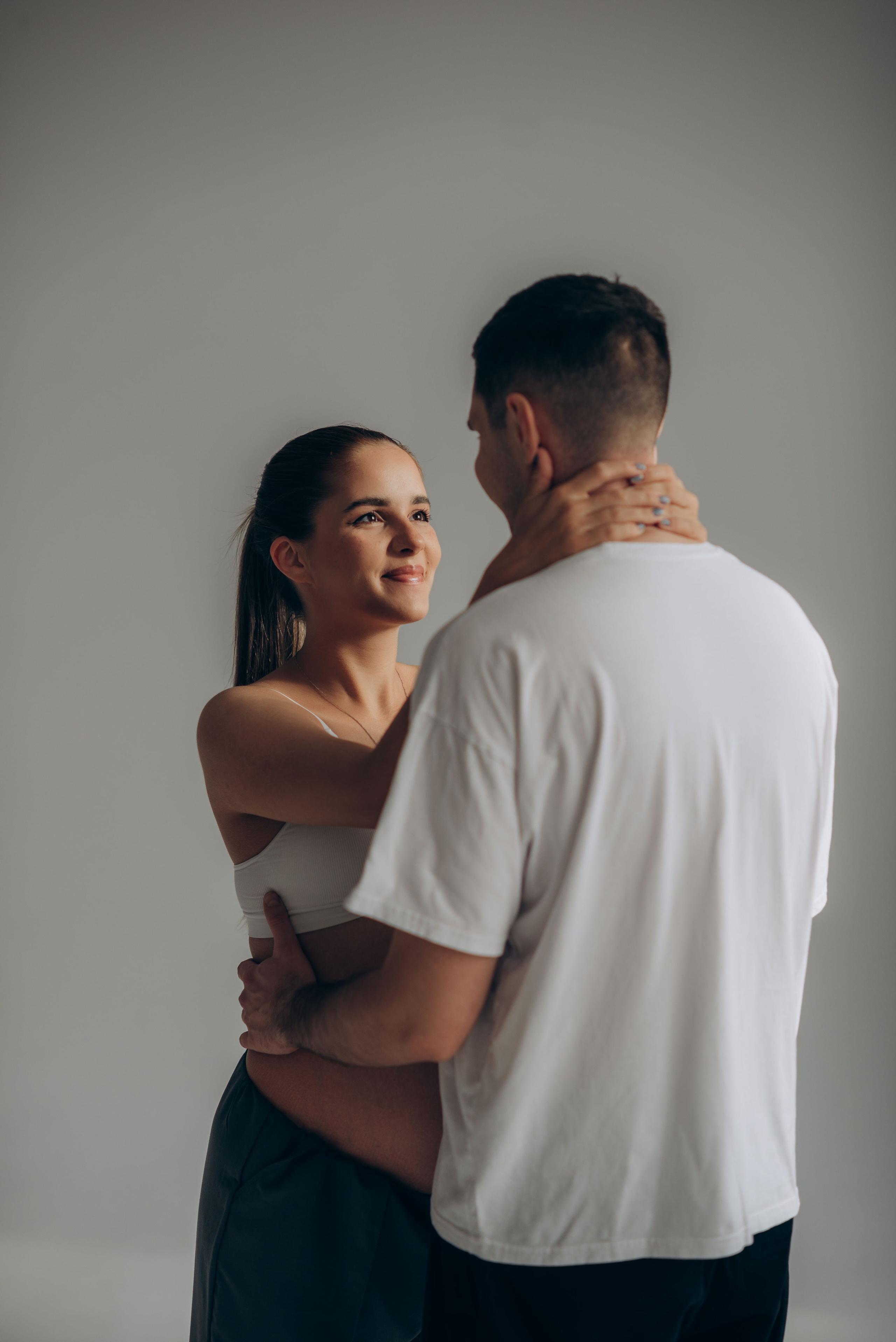 Фотосессия беременности в студии. Семейный фотограф в Домодедово и Москве Елена Пичугина