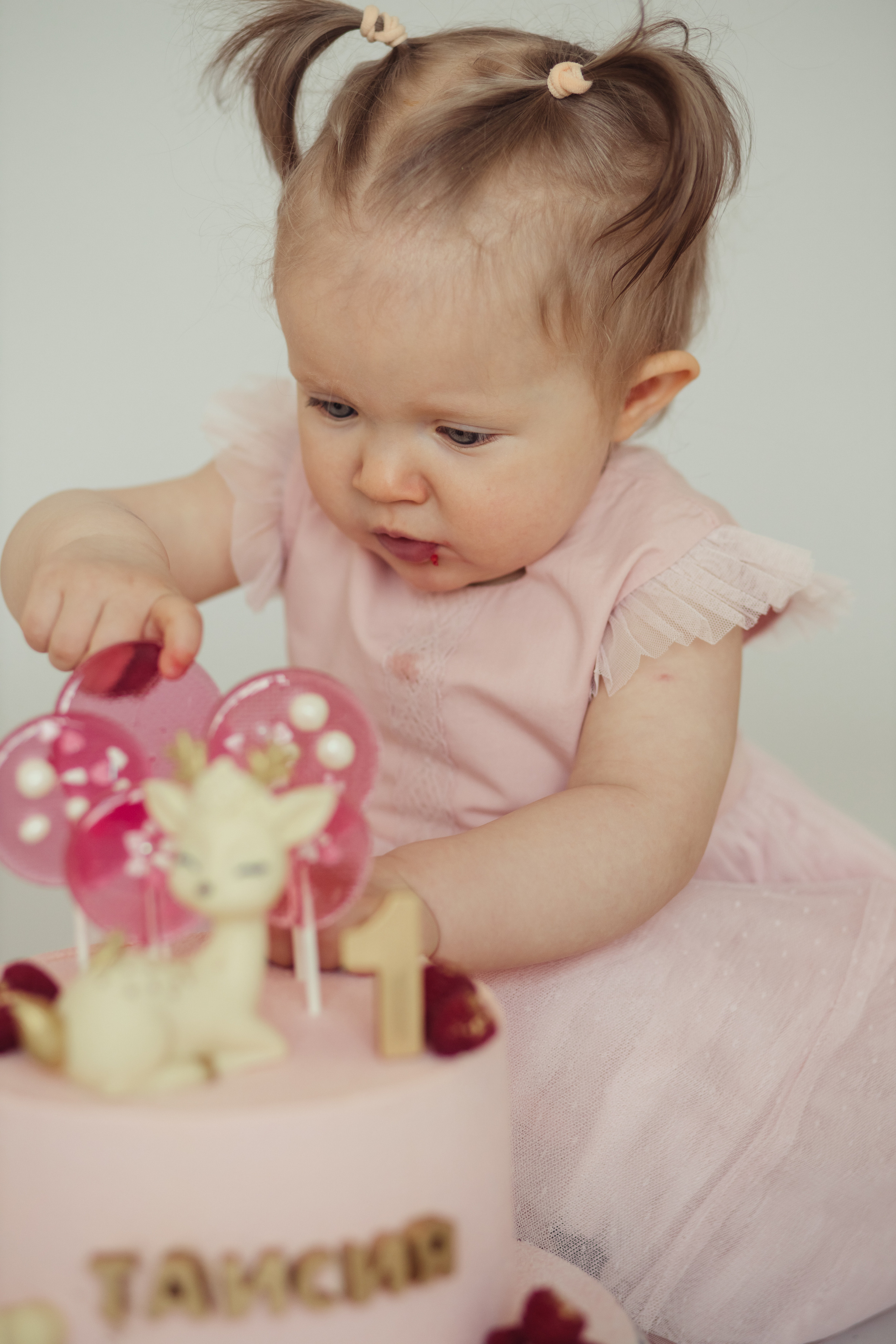 Таисия крушение тортика. Детский фотограф, фотограф на детский праздник Екатерина Огарская