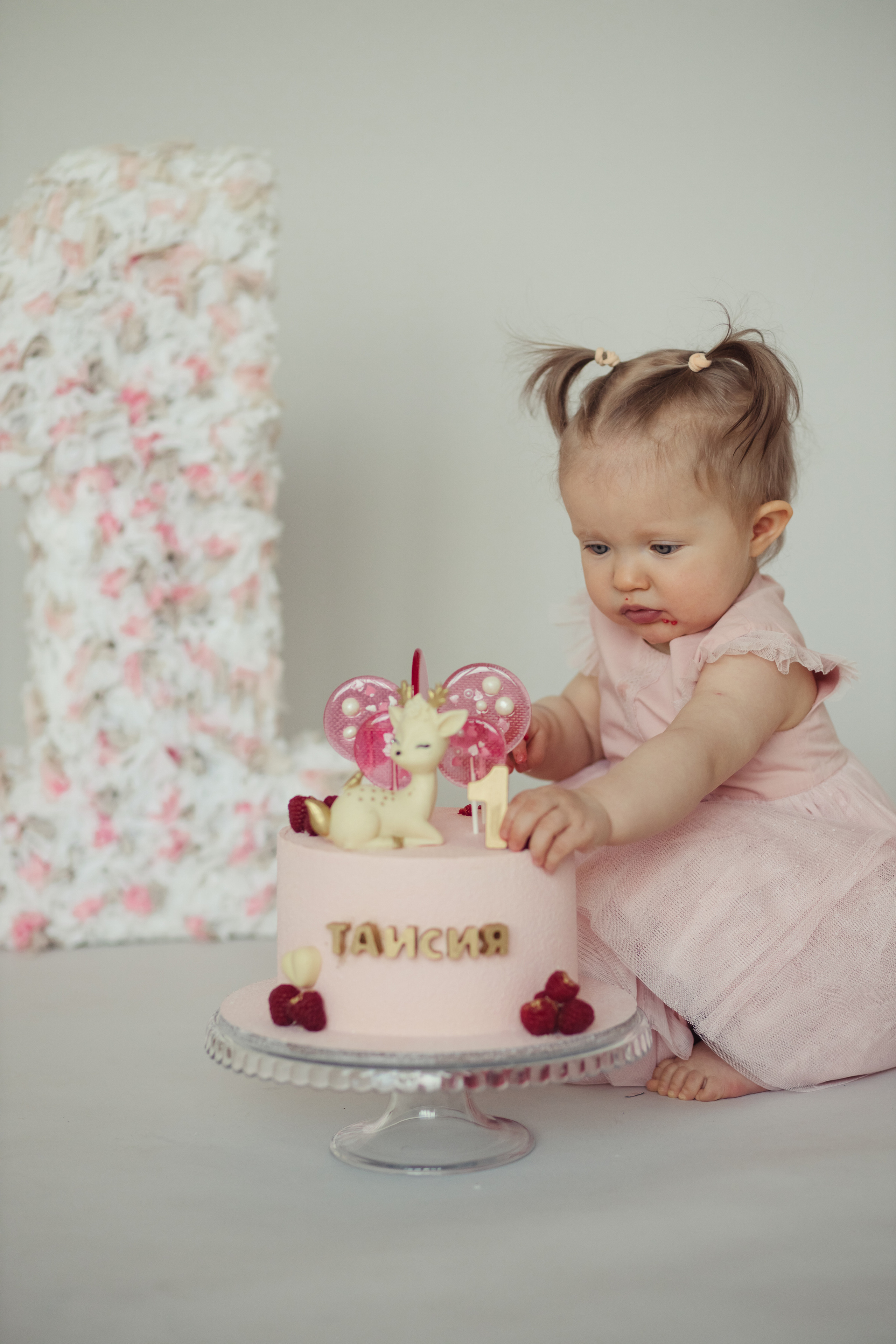 Таисия крушение тортика. Детский фотограф, фотограф на детский праздник Екатерина Огарская