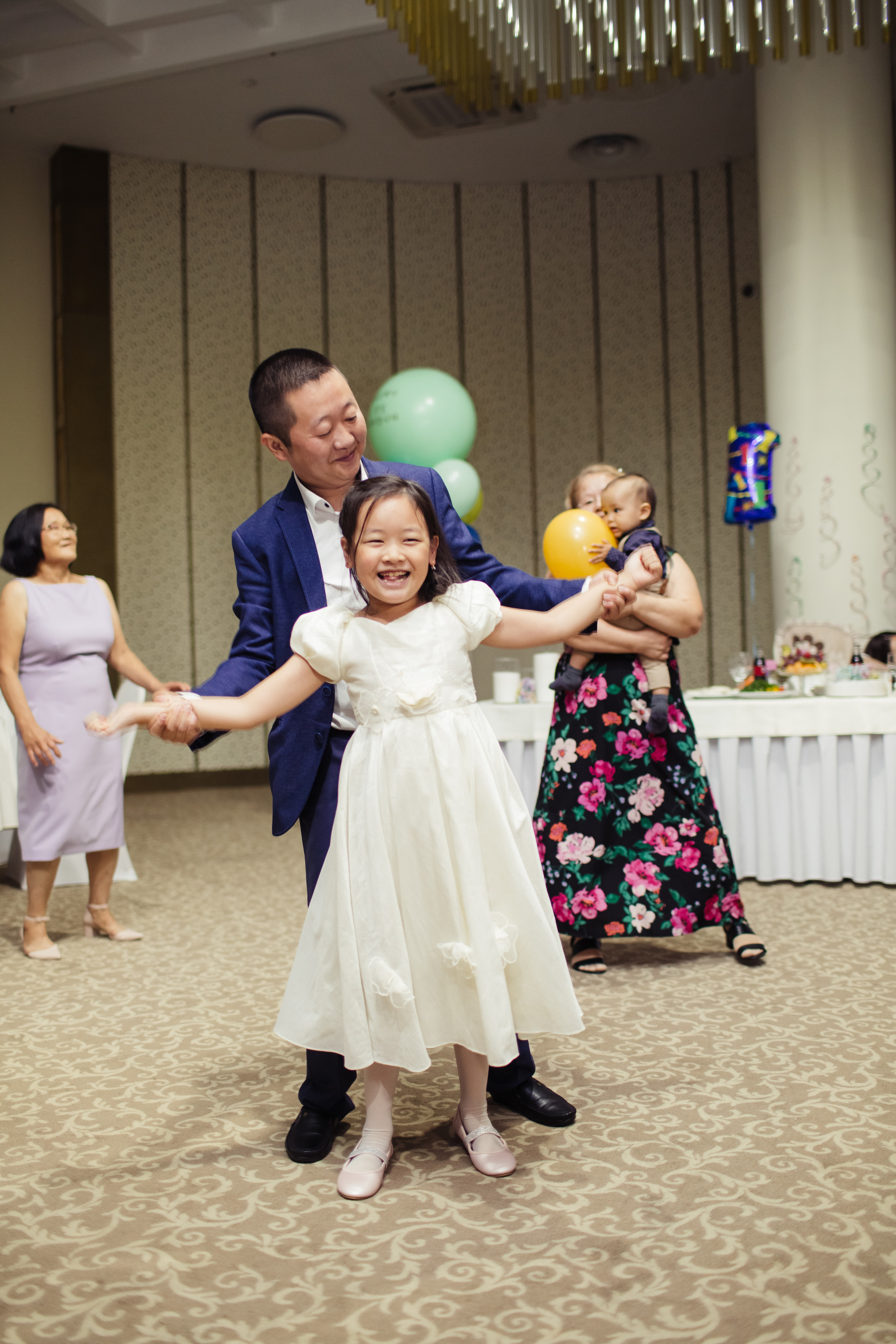 Асянди. Детский фотограф, фотограф на детский праздник Екатерина Огарская