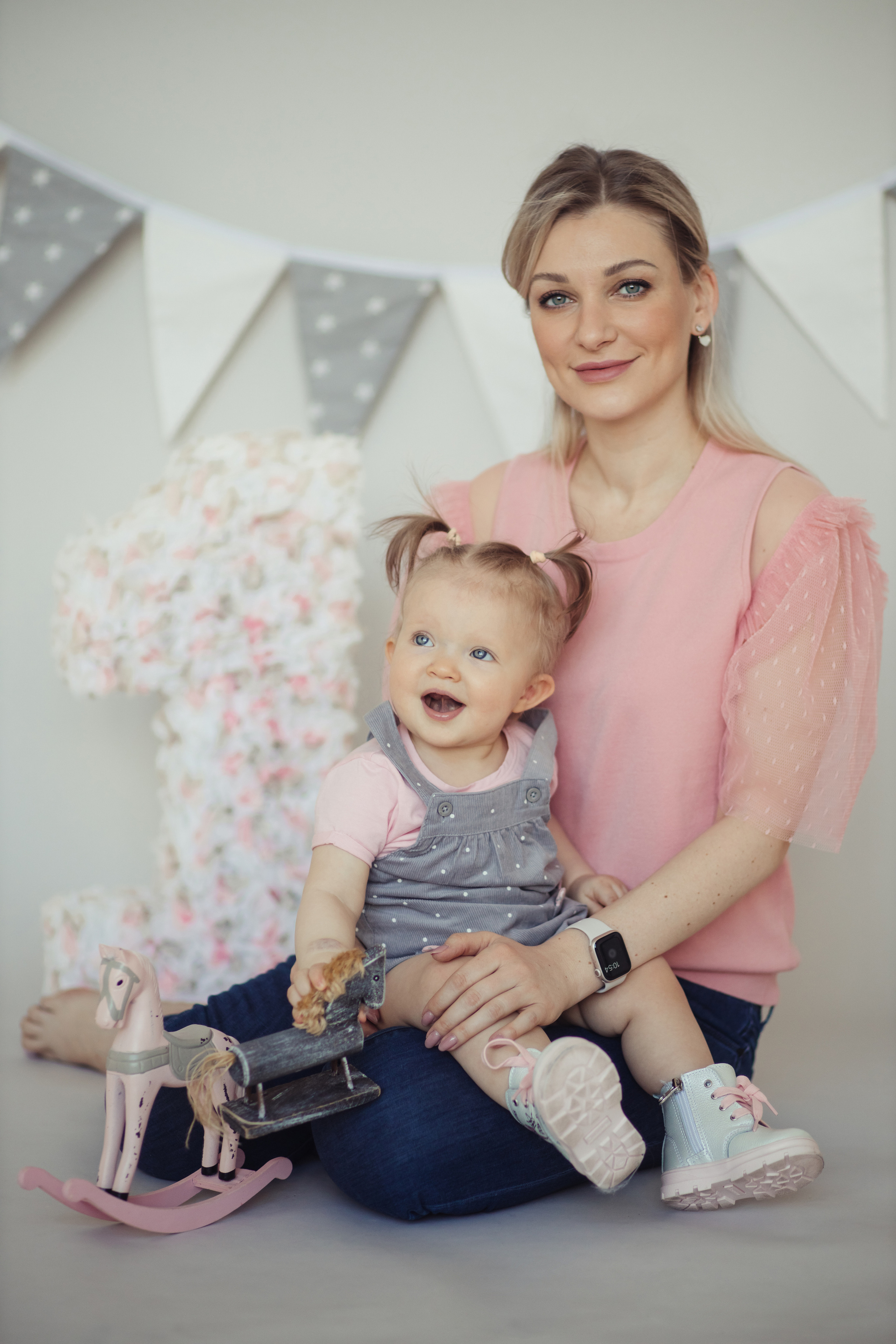 Таисия крушение тортика. Детский фотограф, фотограф на детский праздник Екатерина Огарская