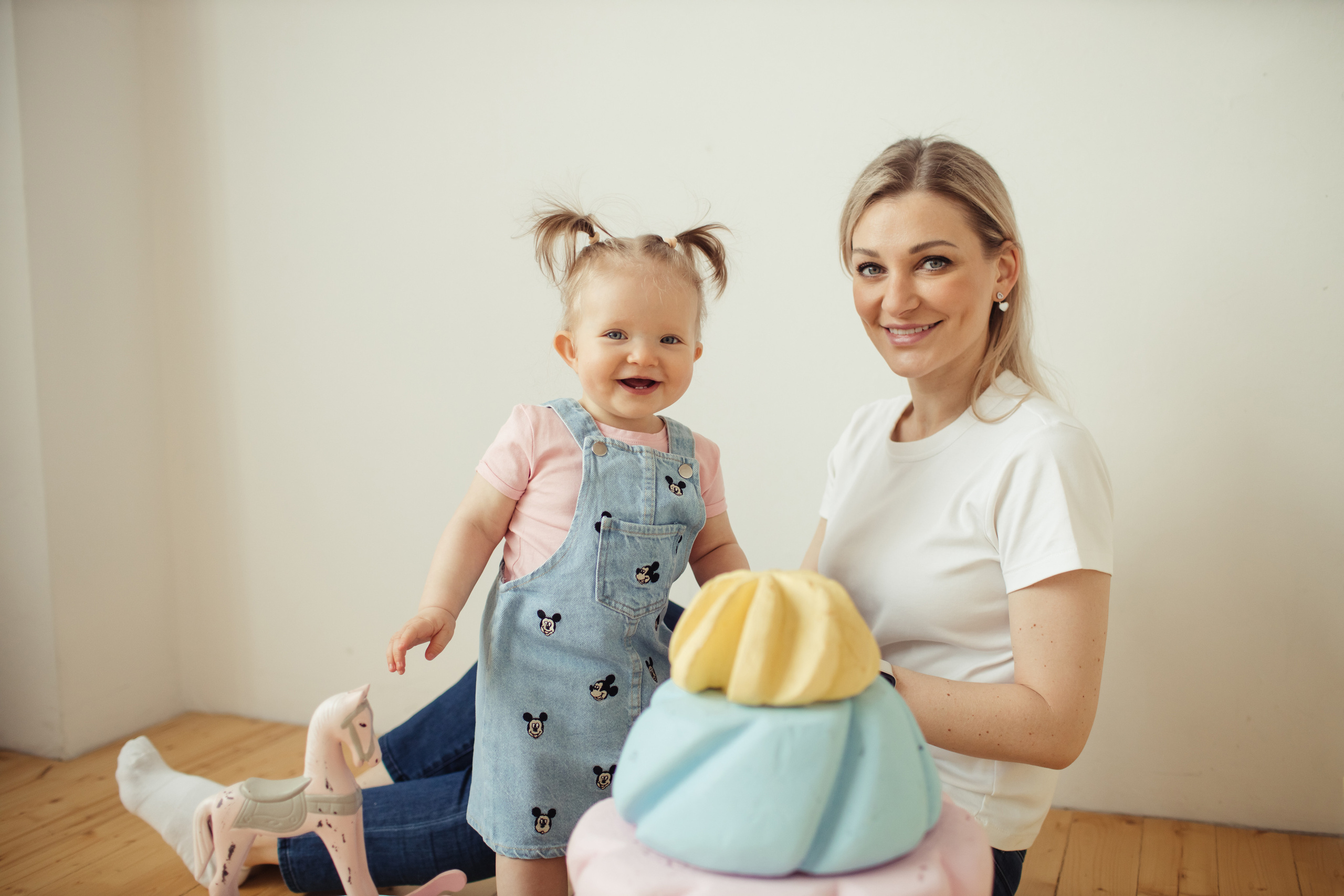 Таисия крушение тортика. Детский фотограф, фотограф на детский праздник Екатерина Огарская