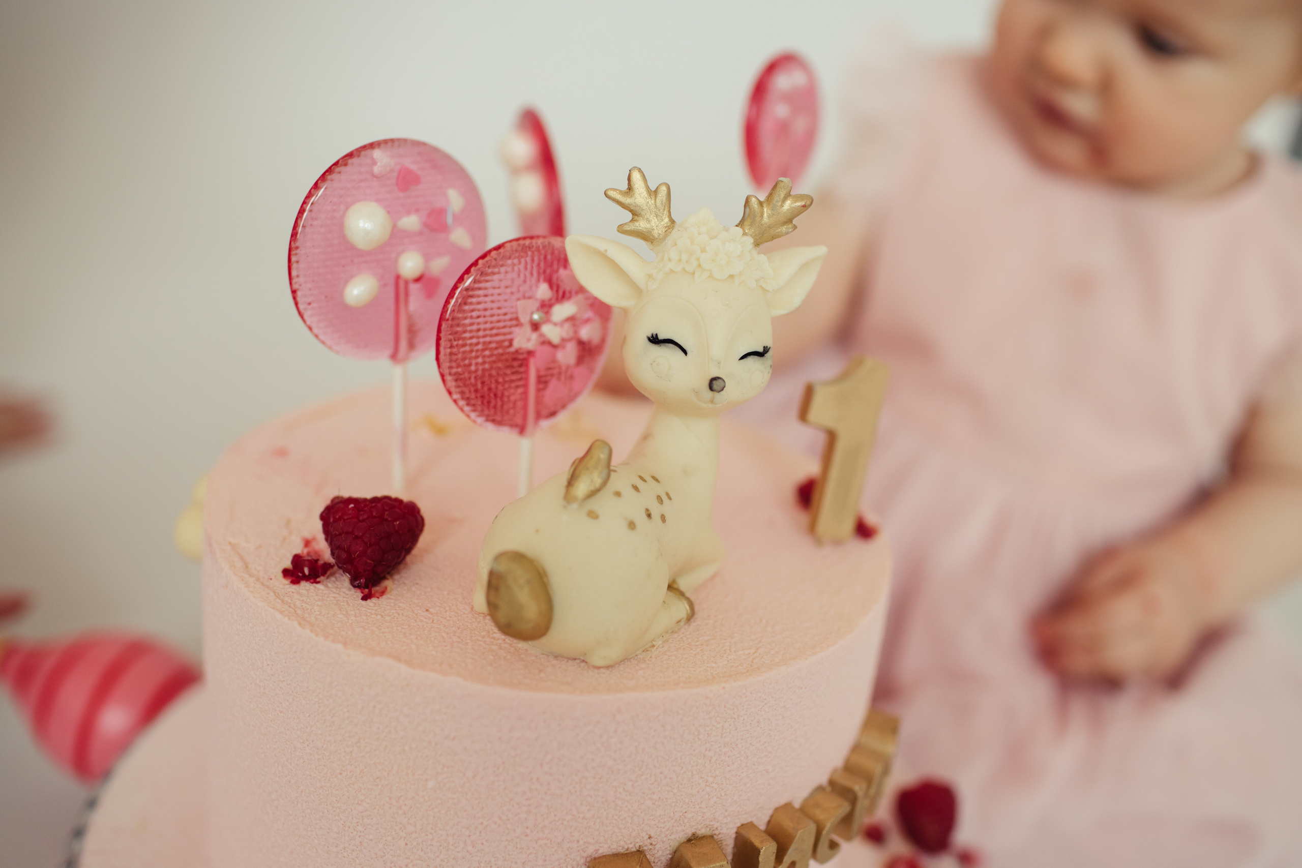 Таисия крушение тортика. Детский фотограф, фотограф на детский праздник Екатерина Огарская