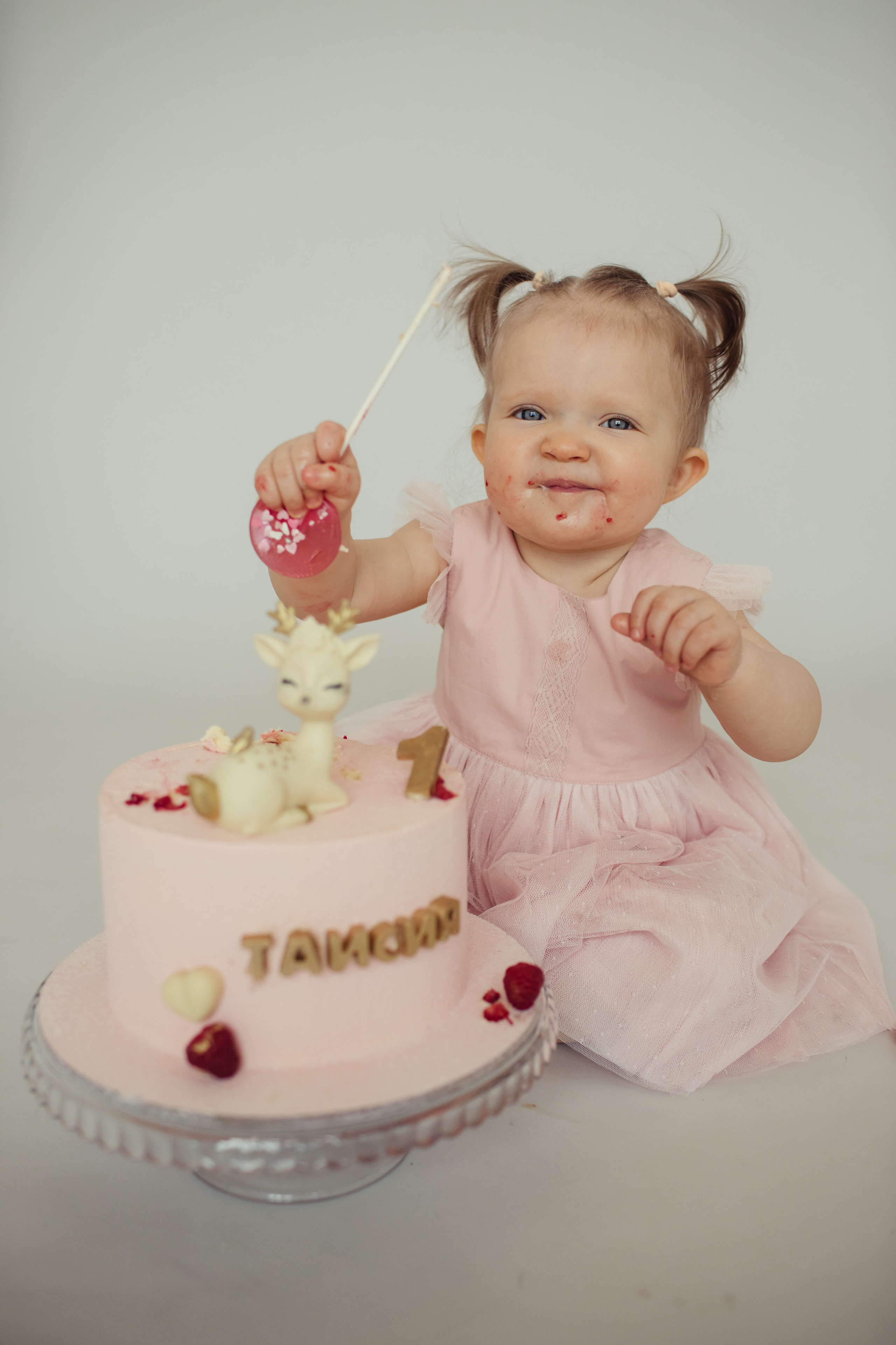 Таисия крушение тортика. Детский фотограф, фотограф на детский праздник Екатерина Огарская