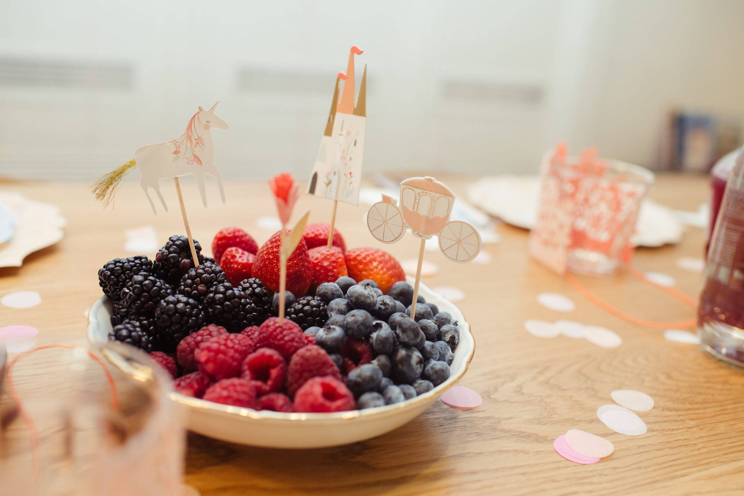 Инесса 3 года. Детский фотограф, фотограф на детский праздник Екатерина Огарская