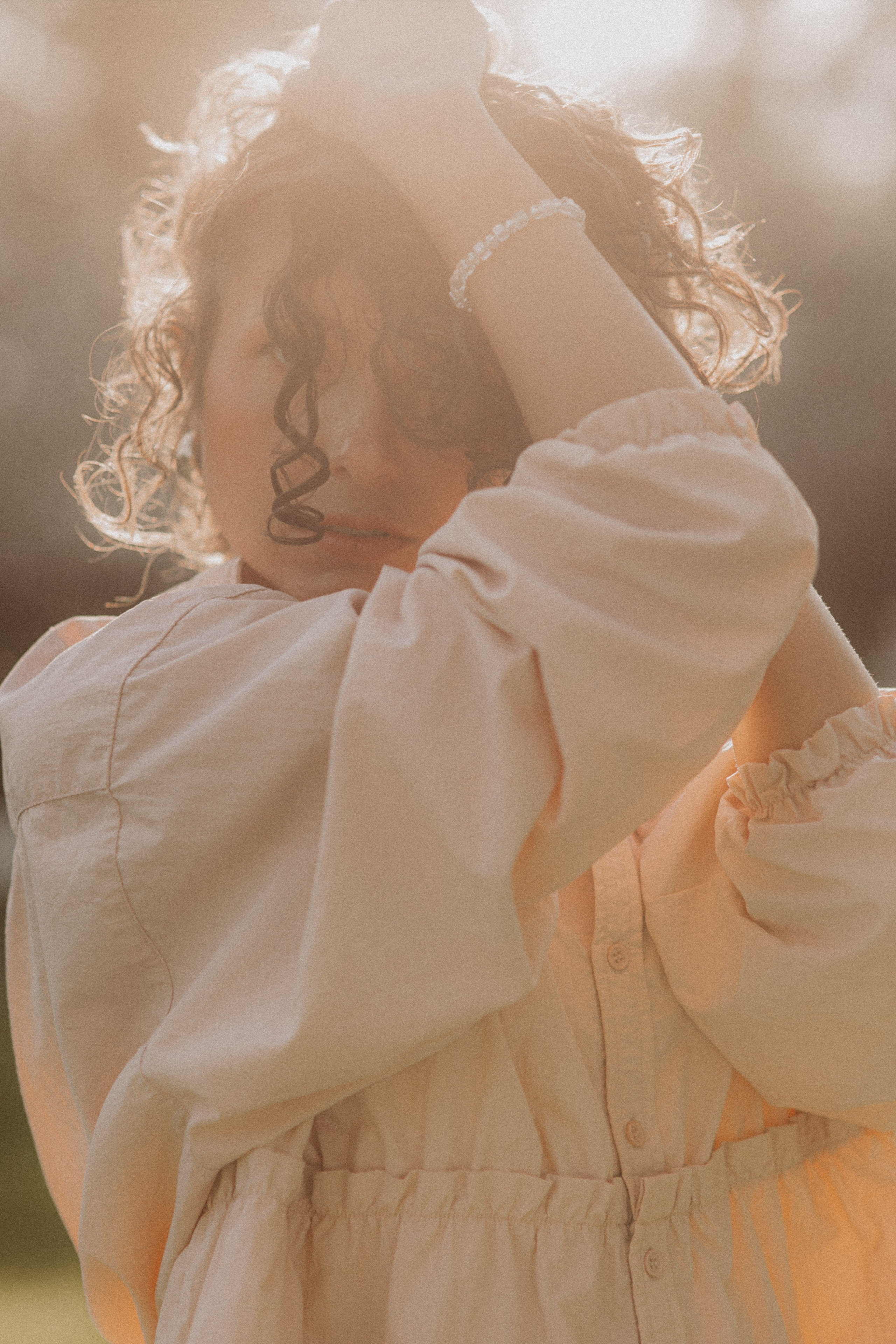 Фотосессия девушки на природе. Свадебный и репортажный фотограф в Ярославле и Санкт-Петербурге Роман Микрюков