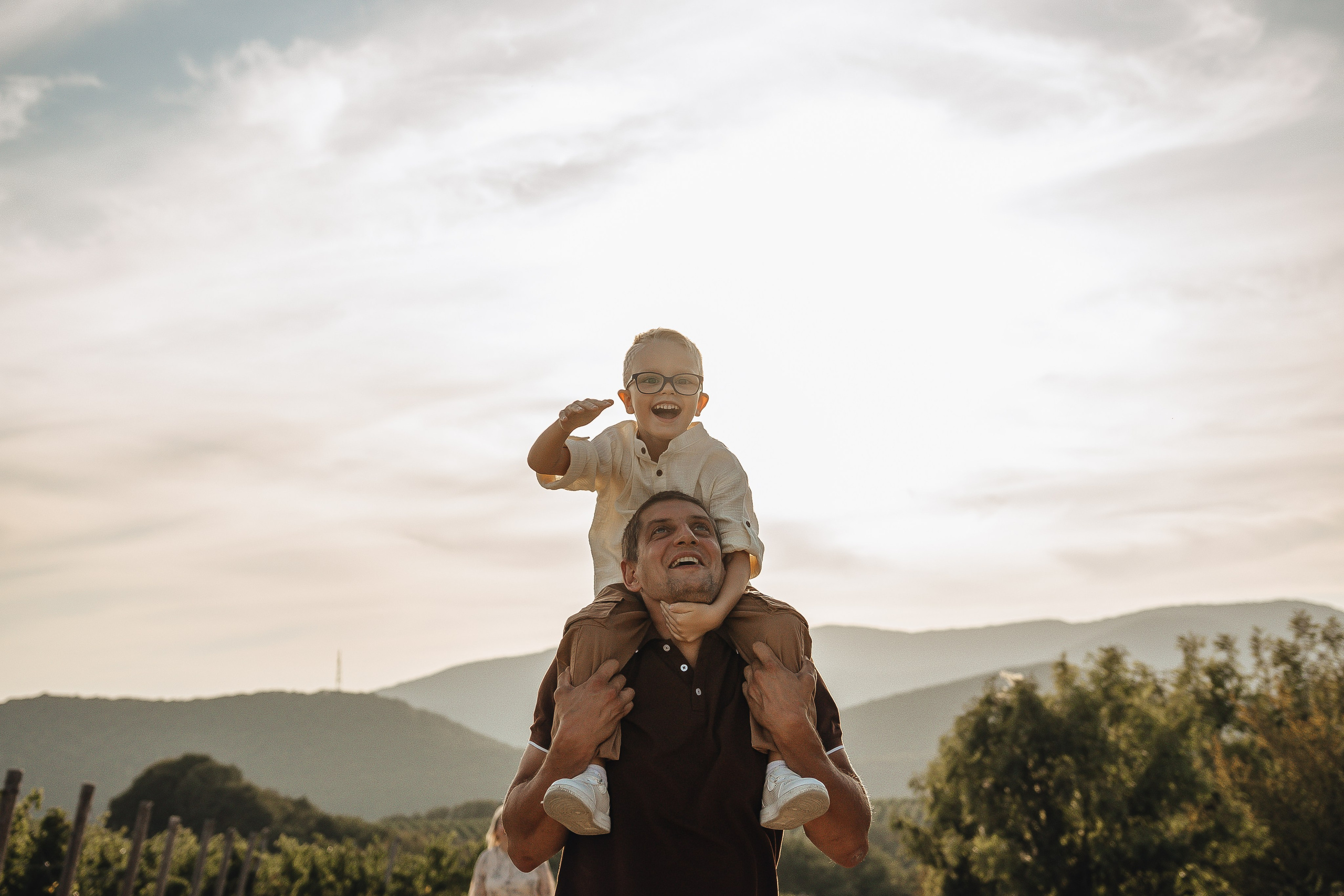 Запуская воздушного змея к белым облакам ;). Семейный фотограф Новороссийск, Анапа, Геленджик — Юлия Давыдова