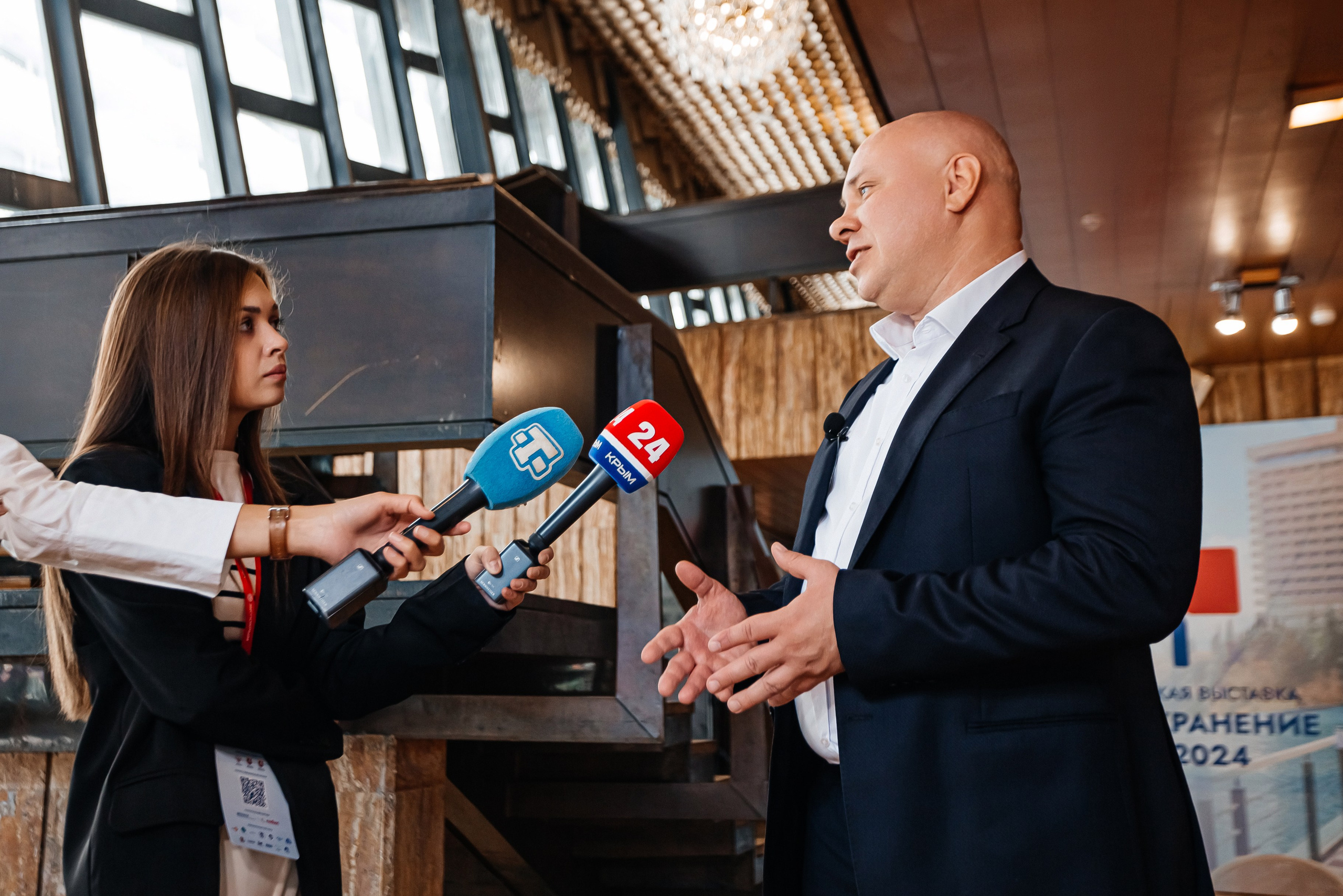 ЭКСПО КРЫМ. IХ Международная специализированная медицинская выставка «Здравоохранение. Крым 2024». Аминов Руслан | Фотограф