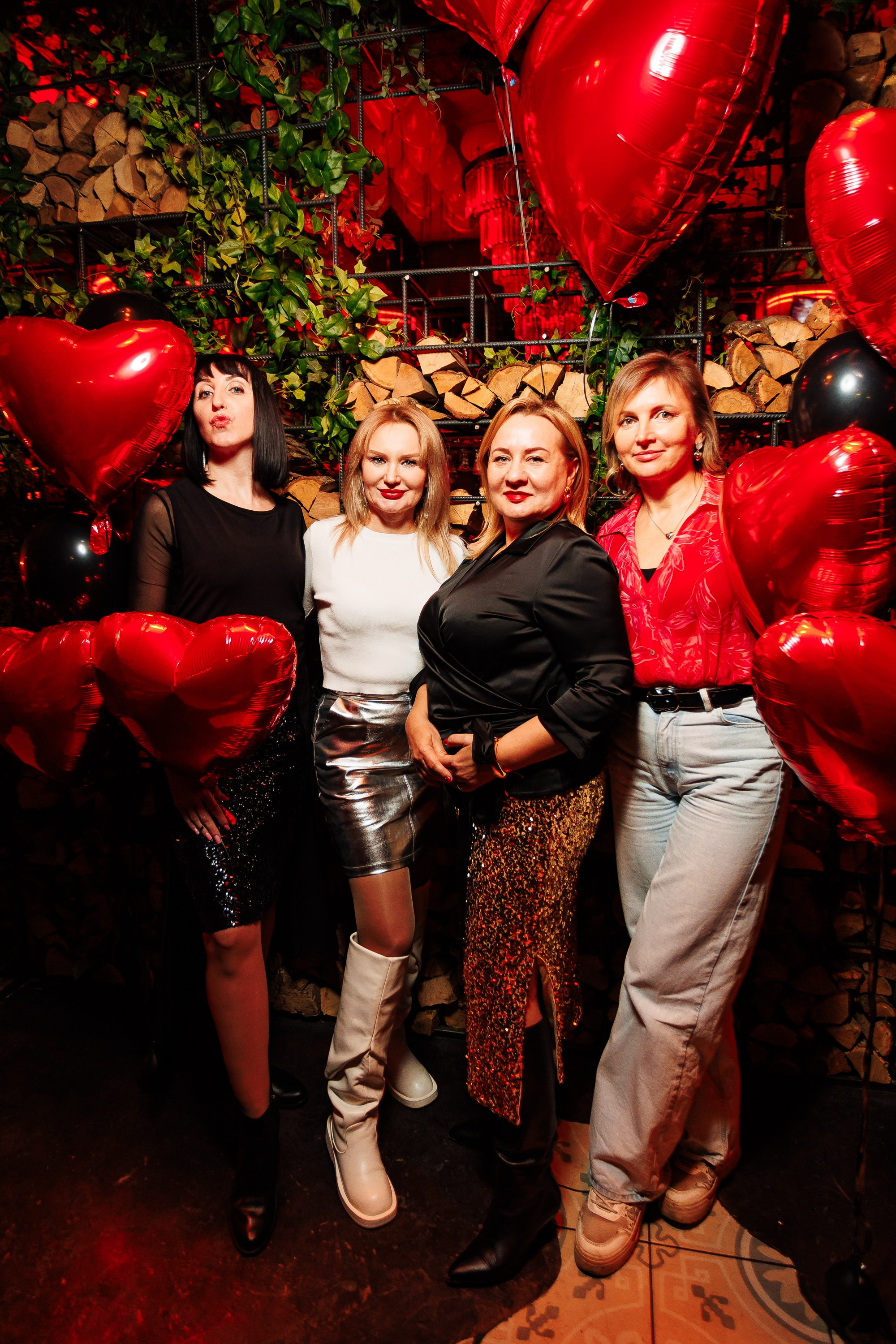 Happy Valentine's day_Пьяный Плющ_Симферополь_14.02.2025. Аминов Руслан | Фотограф