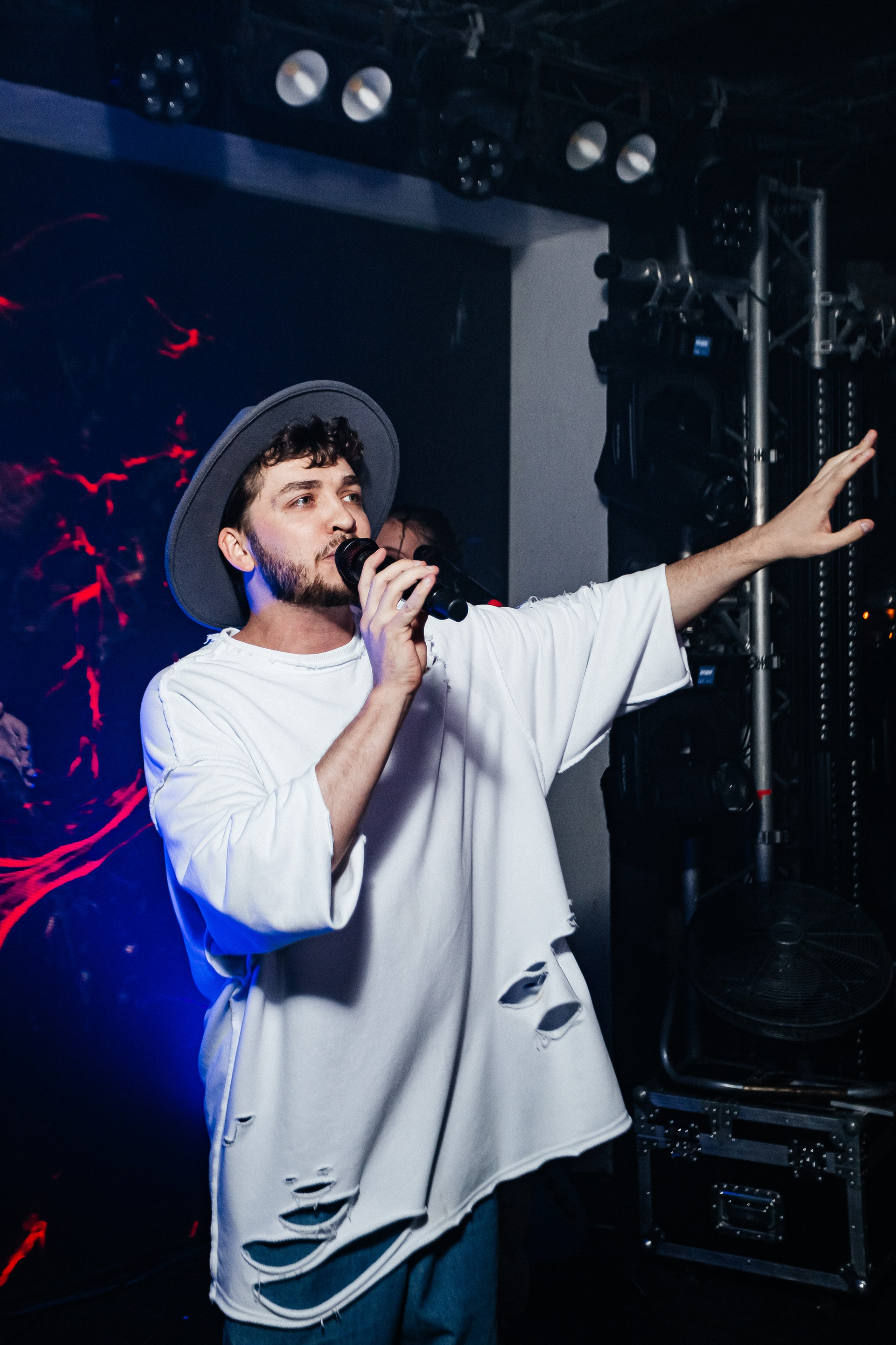 Чайка_на_пляже_Андро_Ялта_24.08.2024. Аминов Руслан | Фотограф