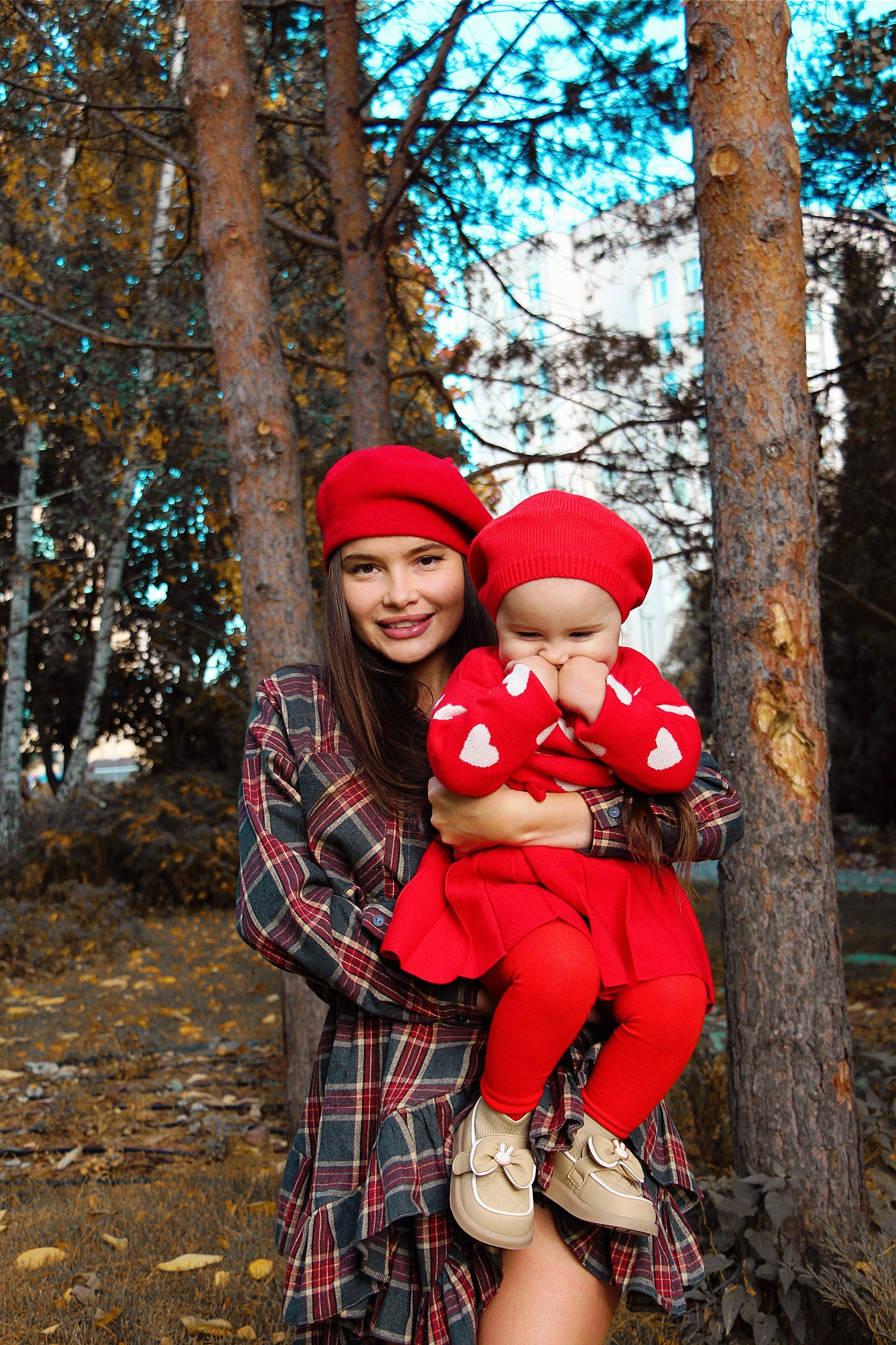 Альмира с дочкой и корги на осенней прогулке…. Творческая, семейная Фотосъемка ДоброДарова Елена Омск