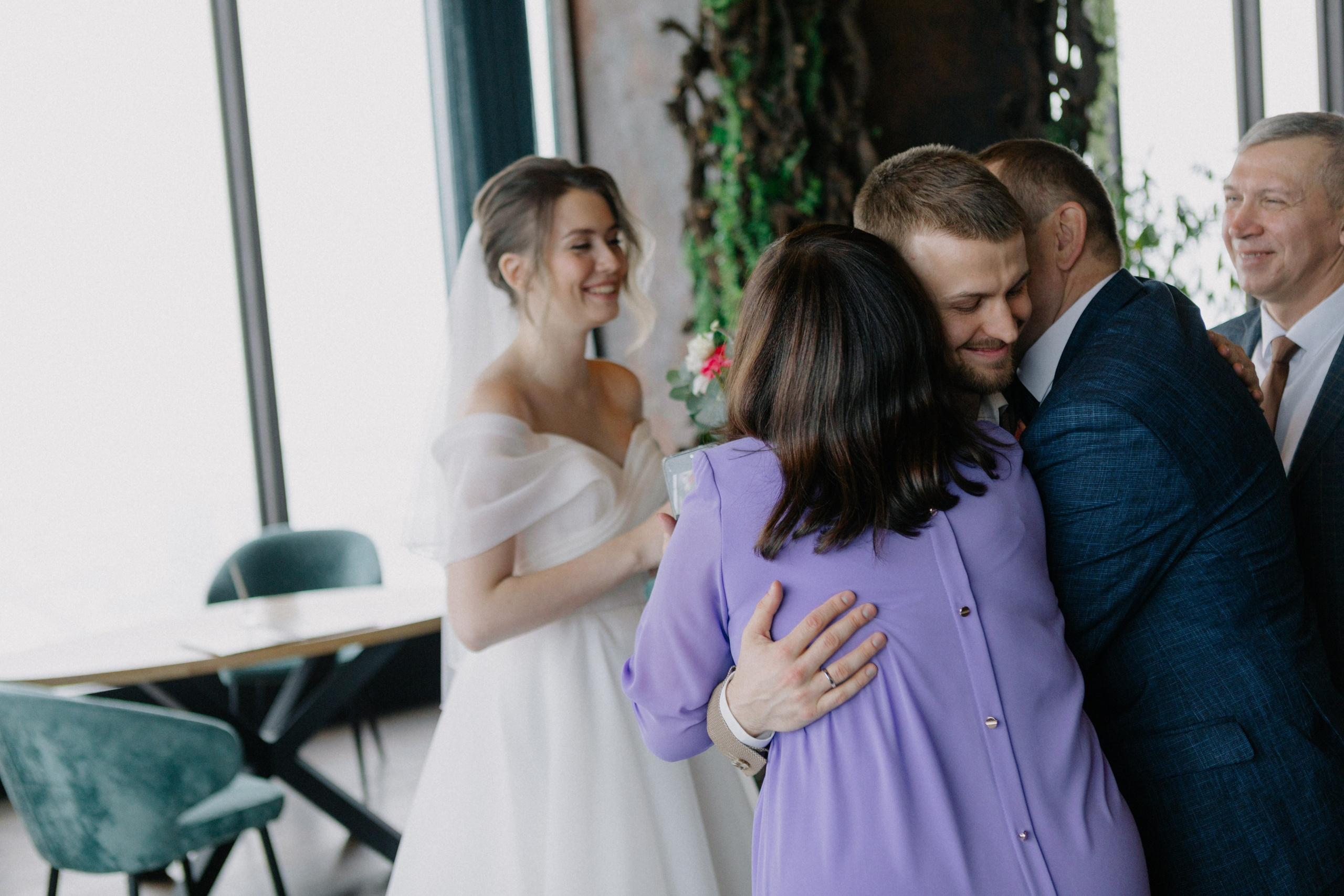 Ксюша и Илья. Утро в отеле роспись в Birds. Свадебный и портретный фотограф в Москве Анастасия Масюк